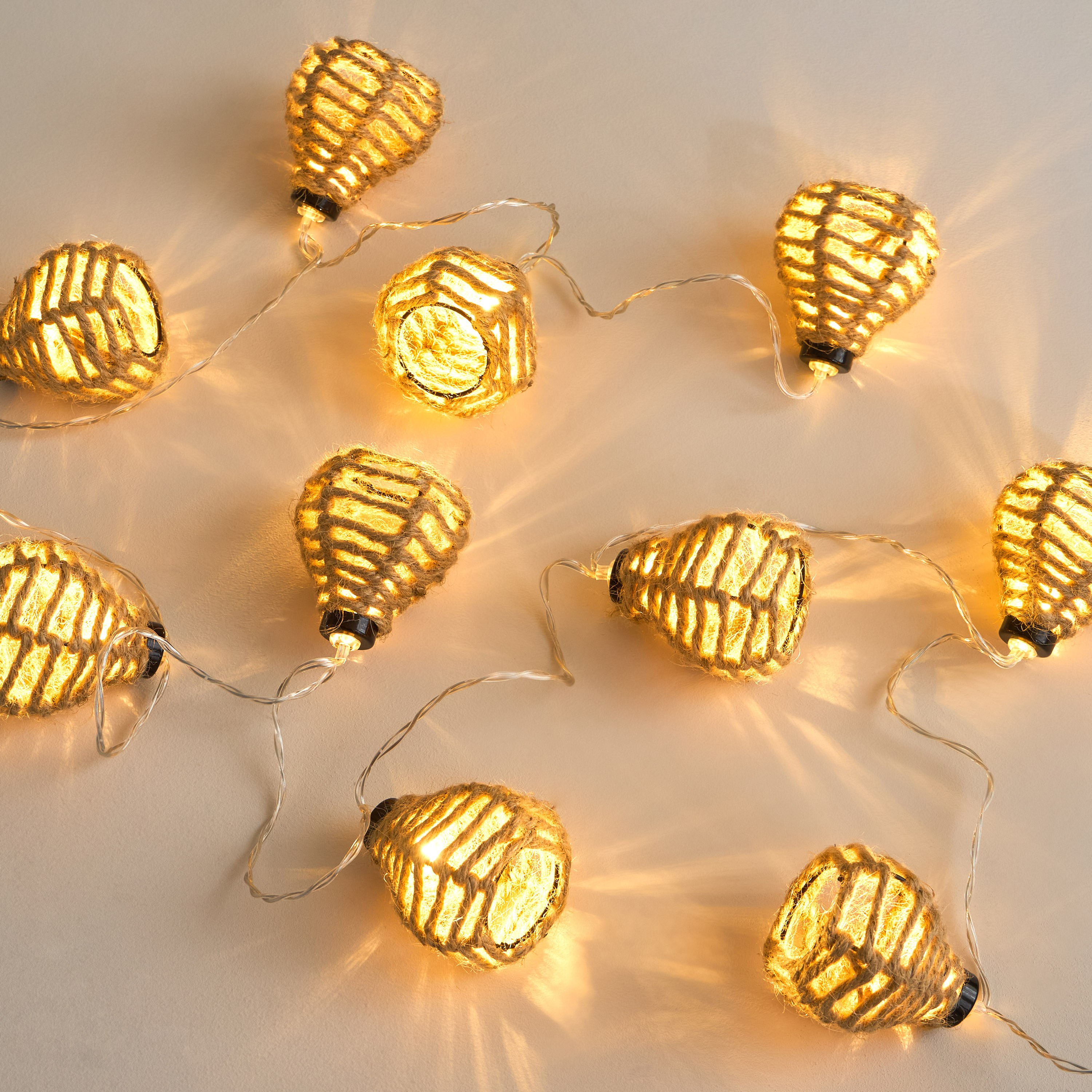 حبل إضاء بـ10 مصابيح ليد - بيانتو - 200 سم-household-lighting-decorativelighting-stringlights-image-1
