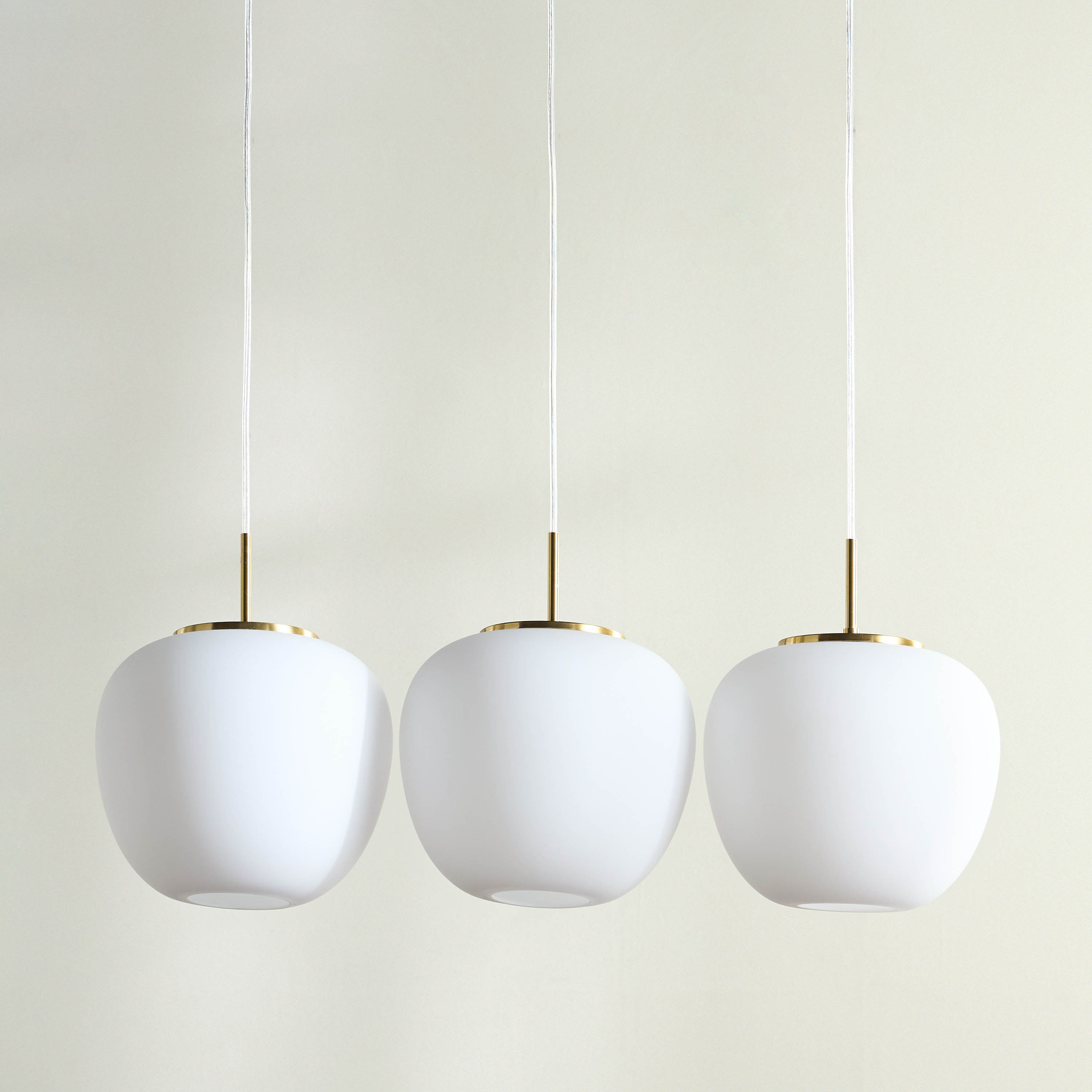 مصباح سقف خطي زجاجي ثلاثي الأضواء - كيارا-household-lighting-ceilinglamps-clusters-image-1