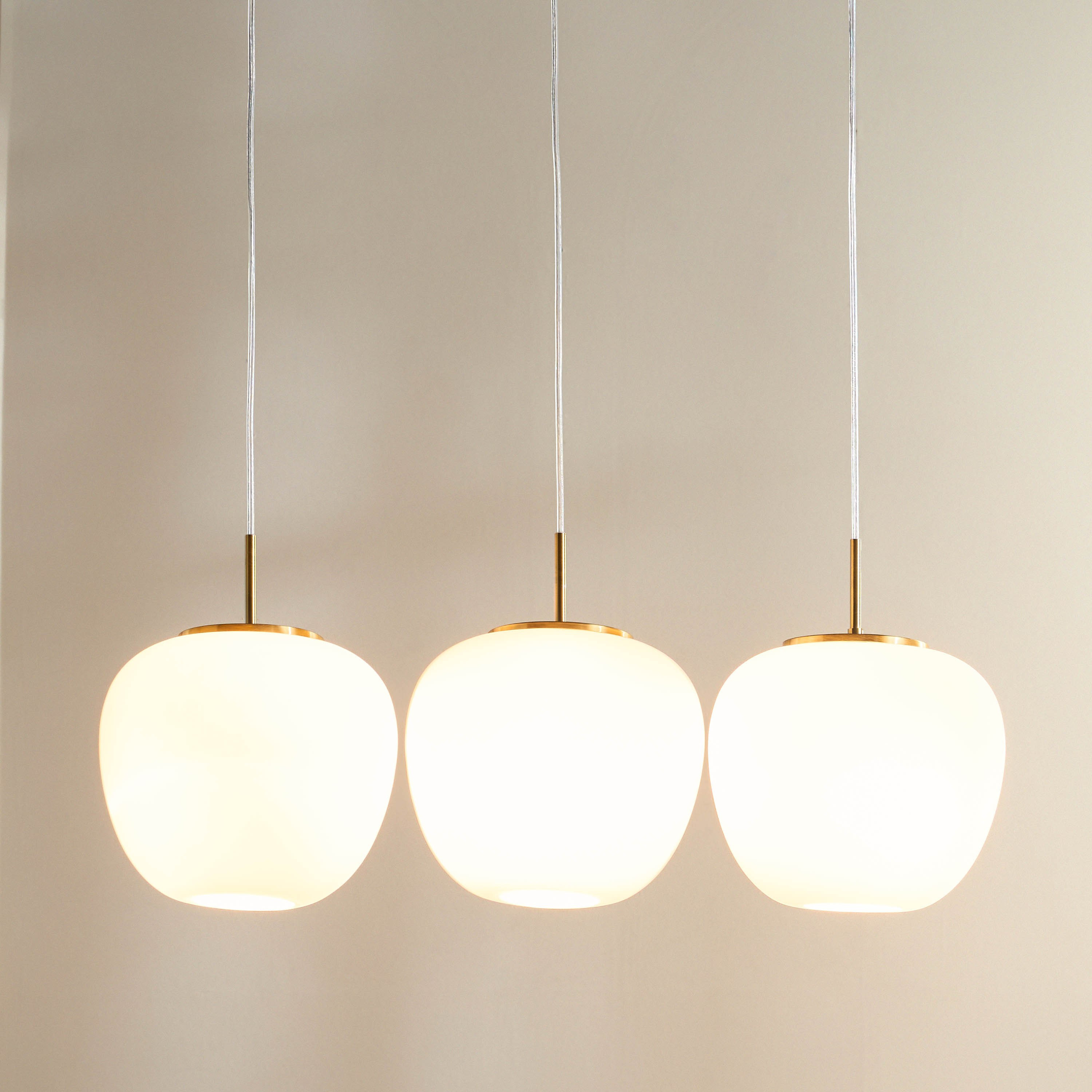 مصباح سقف خطي زجاجي ثلاثي الأضواء - كيارا-household-lighting-ceilinglamps-clusters-image-2