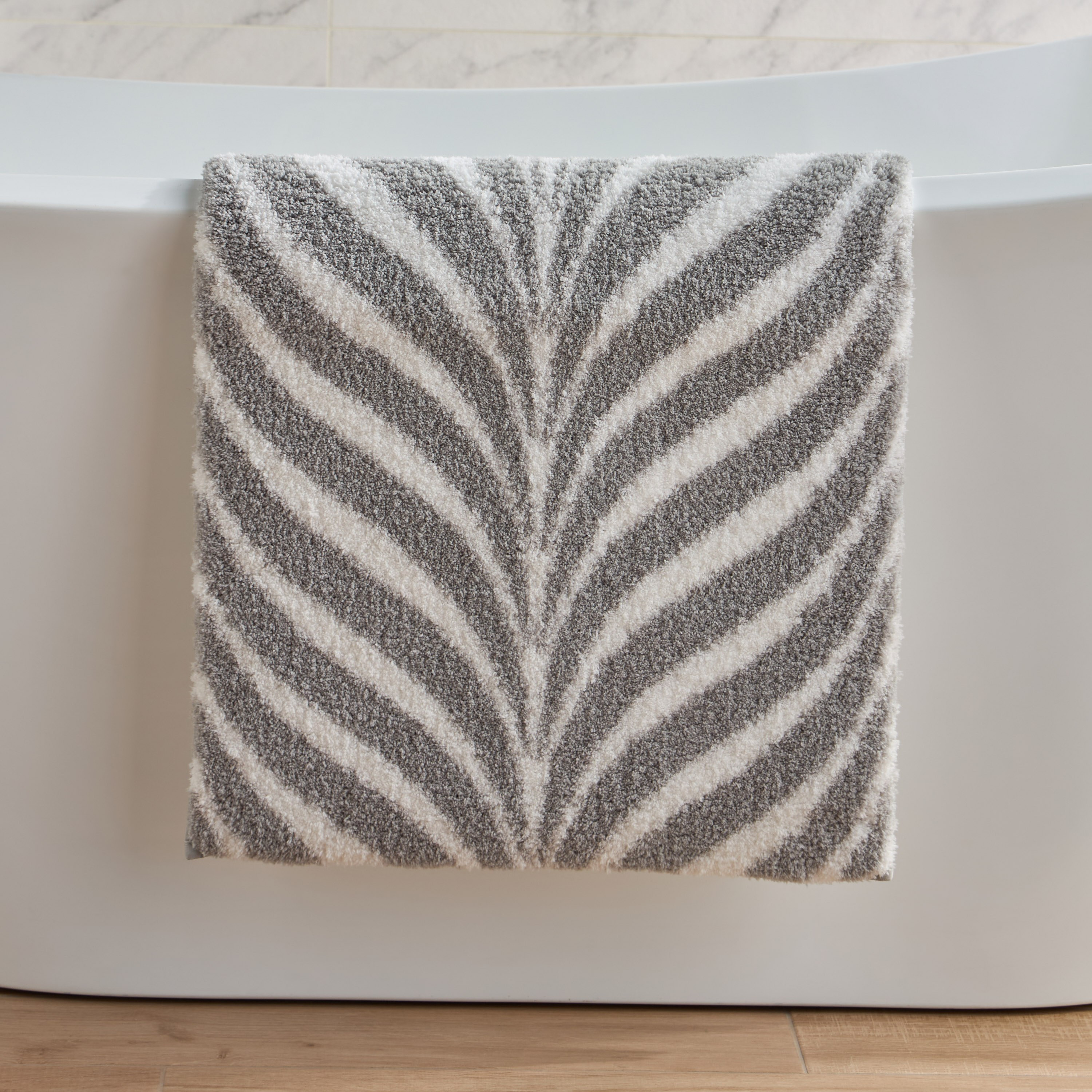 Foliage Drylon Bath Mat - 50x80 cm-household-bathandlaundry-bathlinen-bathmatsandtubmats-image-2