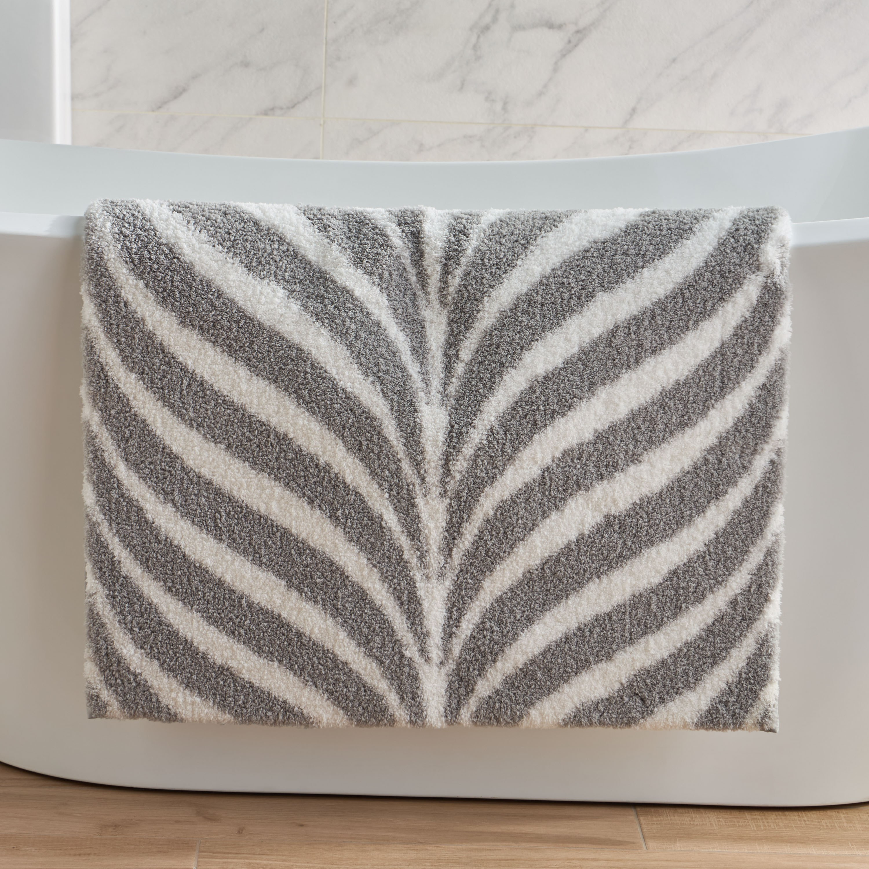 Foliage Drylon Bath Mat - 70x120 cm-household-bathandlaundry-bathlinen-bathmatsandtubmats-image-2