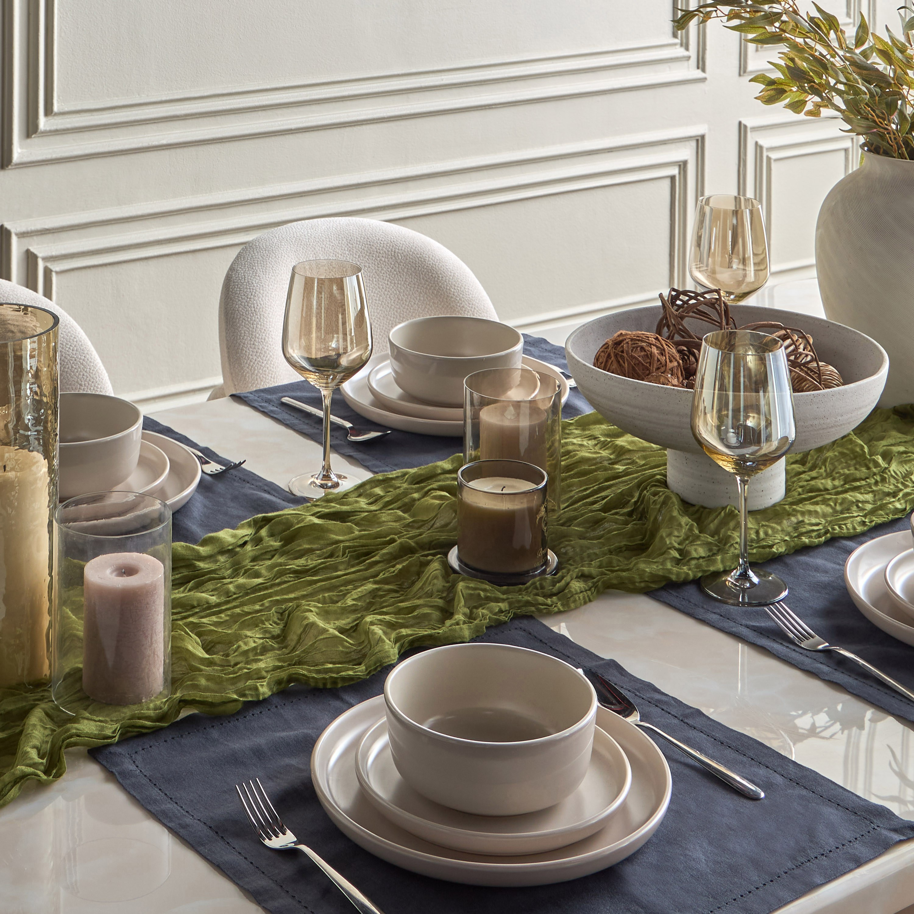Tasha Table Runner - 300x90 cm-household-dining-tablelinen-runnersandtablecovers-image-4