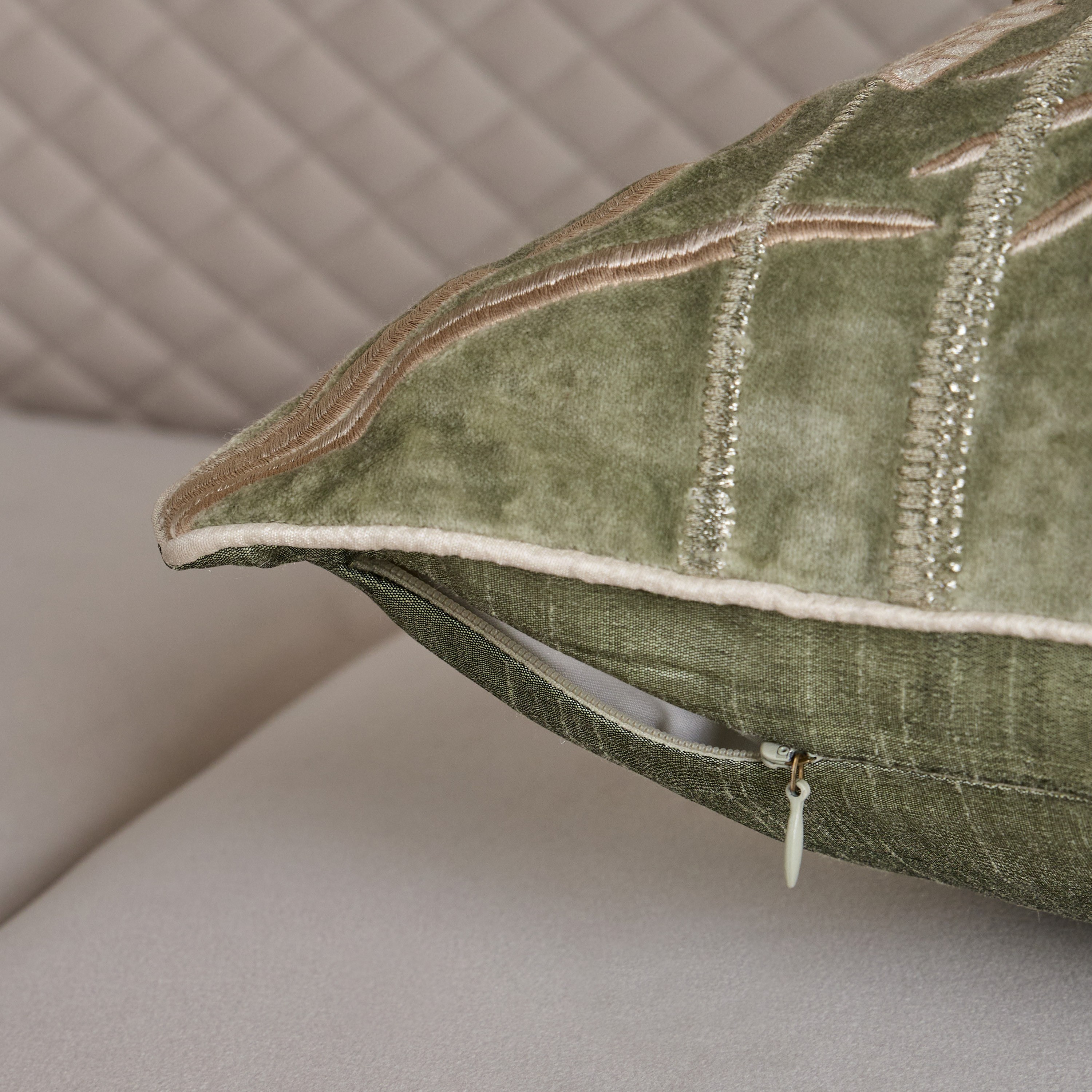 غطاء وسادة مطرز بأشجار النخيل - تمارا - 50x50 سم-household-cushionsandthrows-cushioncovers-image-3
