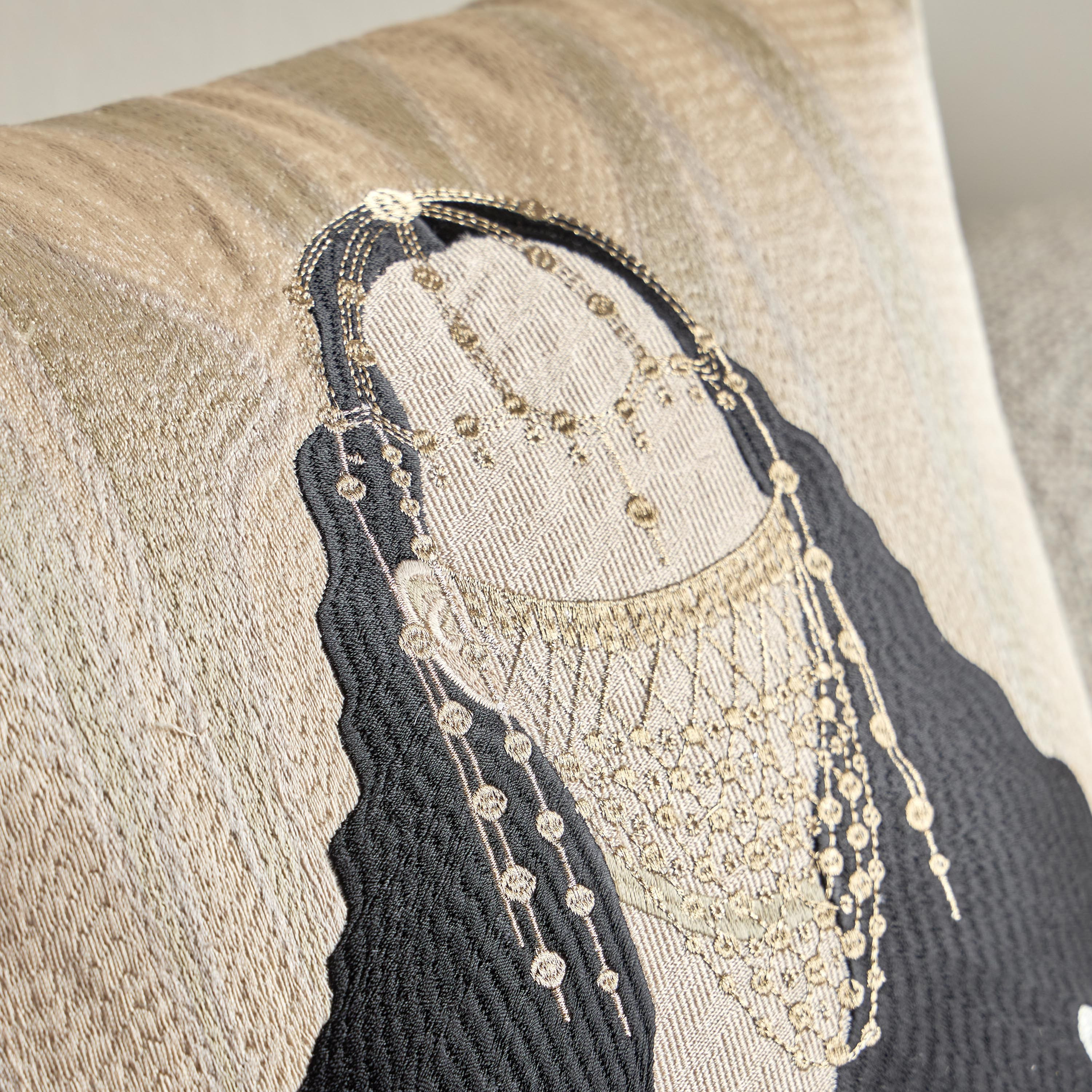 Arabic Pop Queen Cushion Cover - 50x50 cm-household-cushionsandthrows-cushioncovers-image-2
