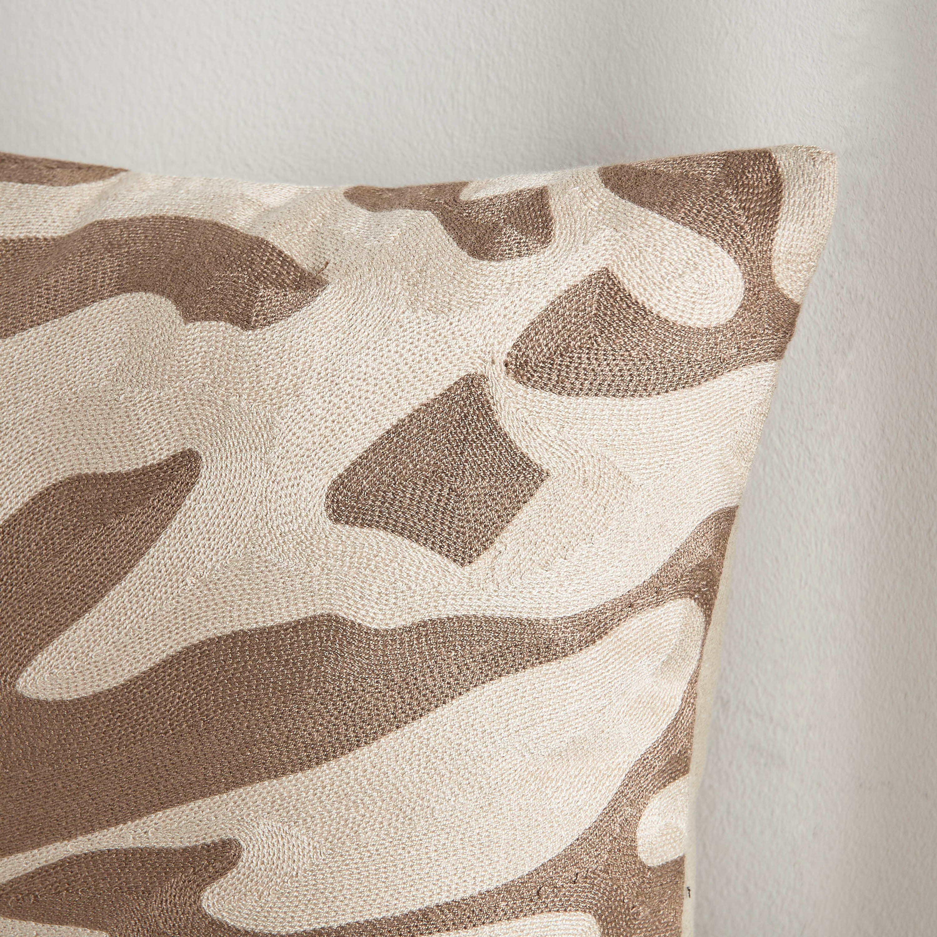 Darakht Cushion Cover - 50x50 cm-household-cushionsandthrows-cushioncovers-image-2
