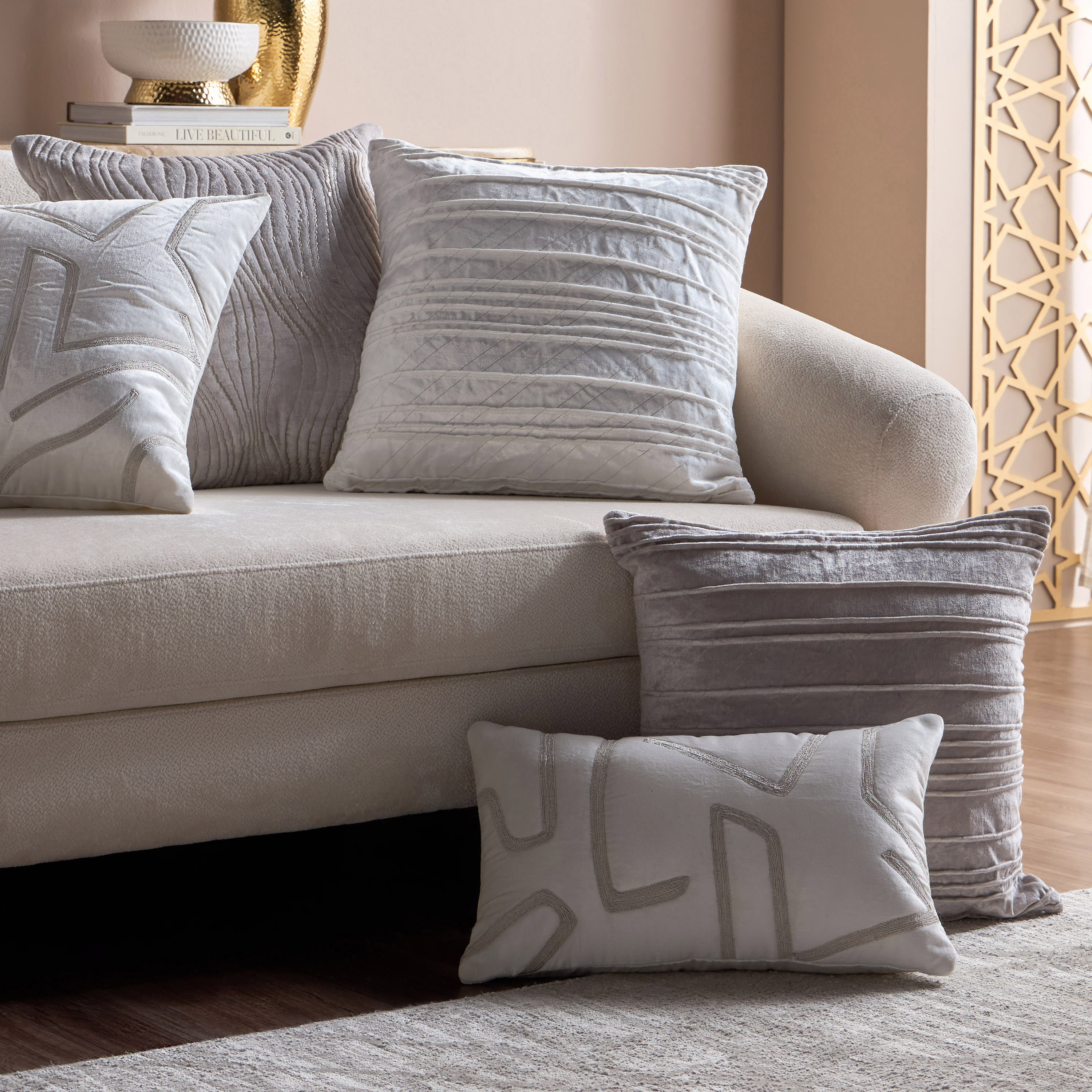 وسادة محشوة مبطّنة بتطريزات - أميرة - 50x50 سم-household-cushionsandthrows-filledcushions-decorativecushions-image-4