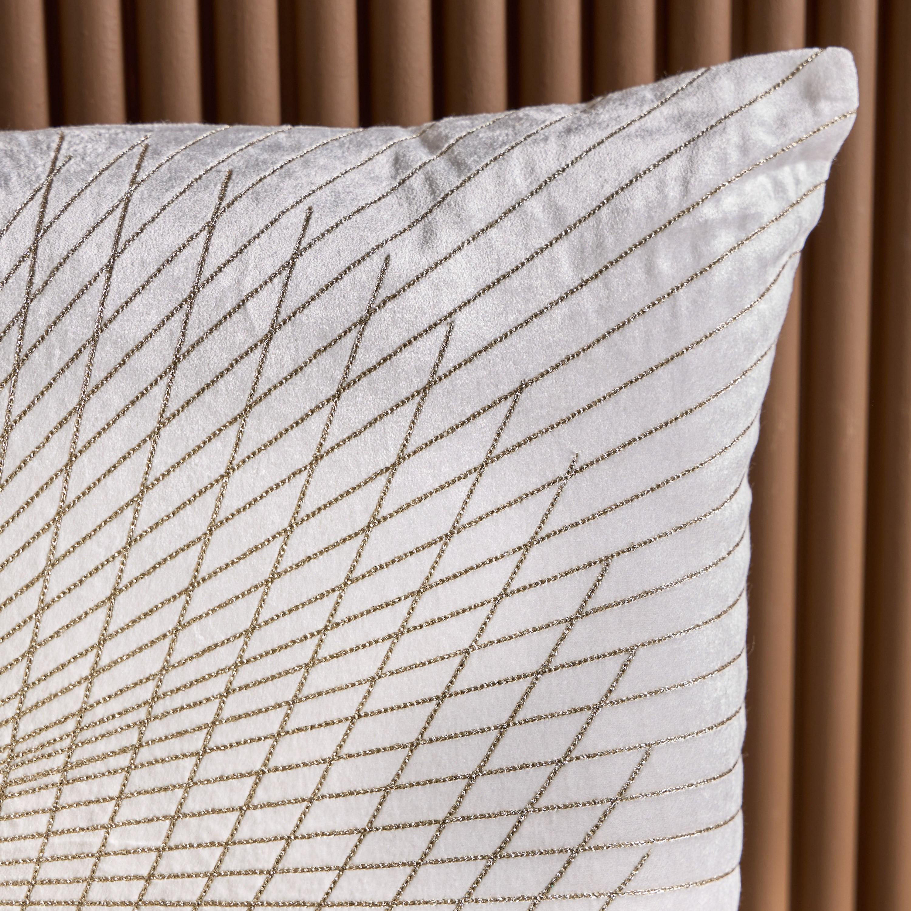 Qubba Rashid Embroidered Cushion Cover - 50x50 cm-household-cushionsandthrows-cushioncovers-image-2