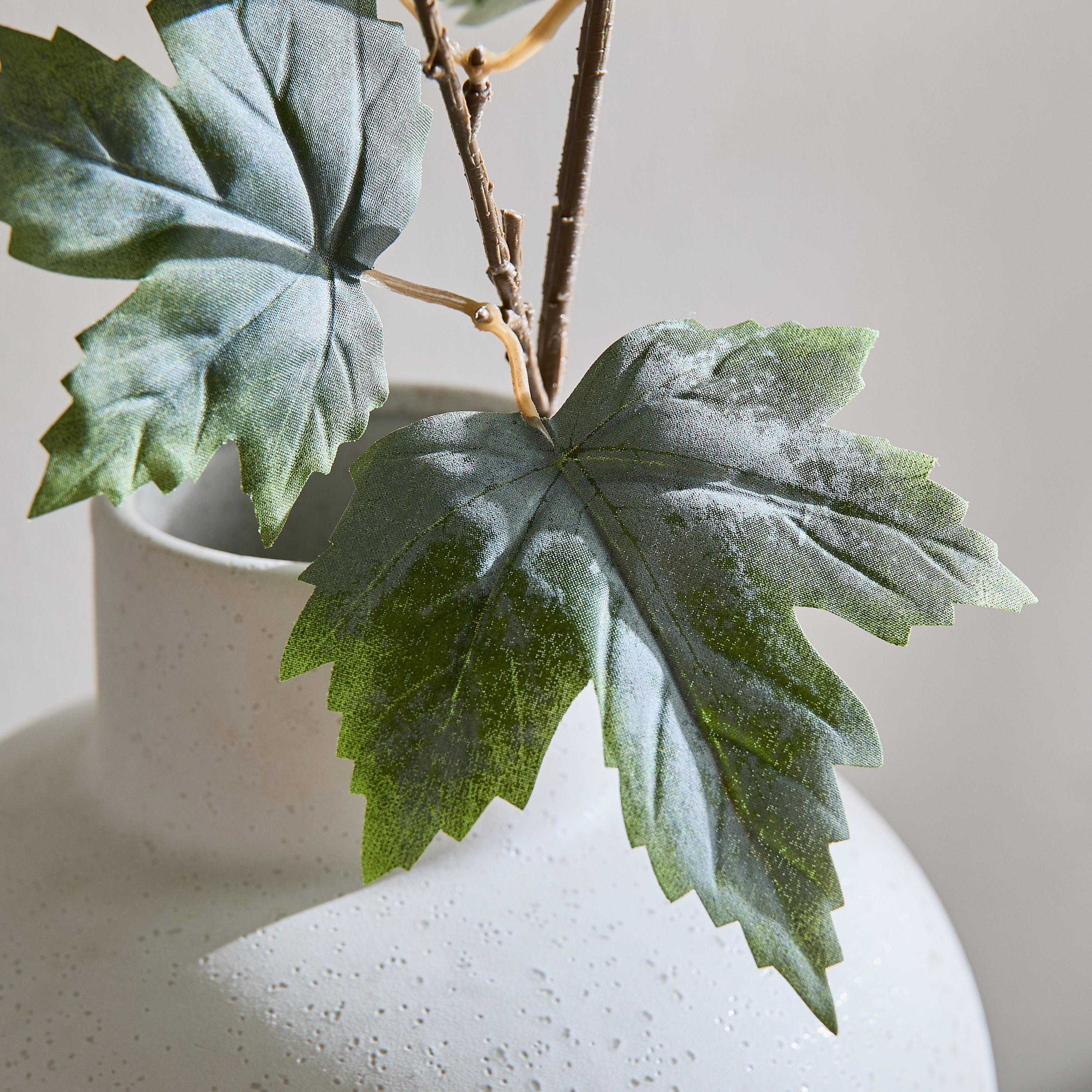 Spring Maple Leaf Branchlet - 76 cm-household-gardenandoutdoor-artificialflowersandplants-fillers-image-2