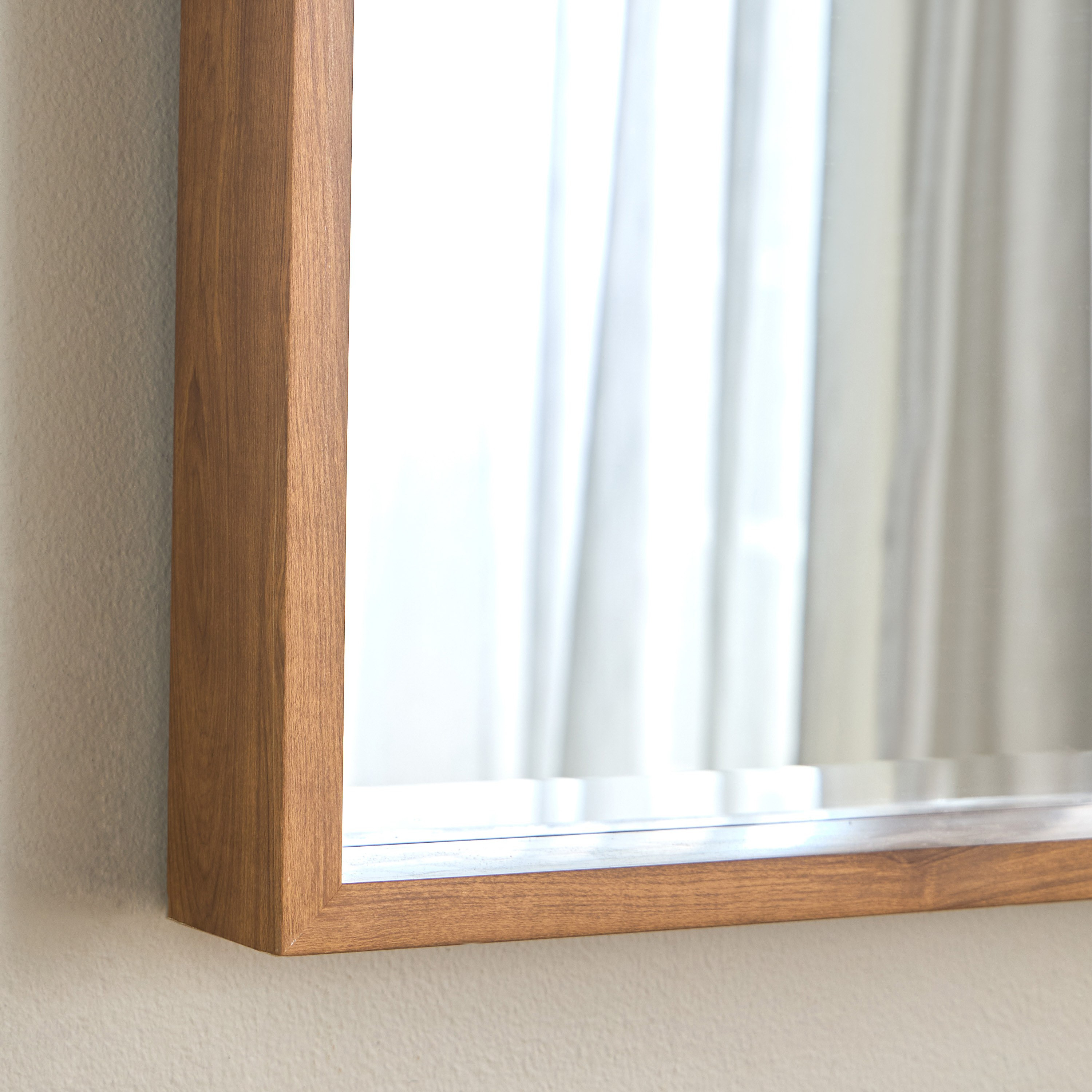 Ceto Bevelled Wall Mirror - 83x123 cm-household-walldecorandmirrors-mirrors-wallmirrors-image-3