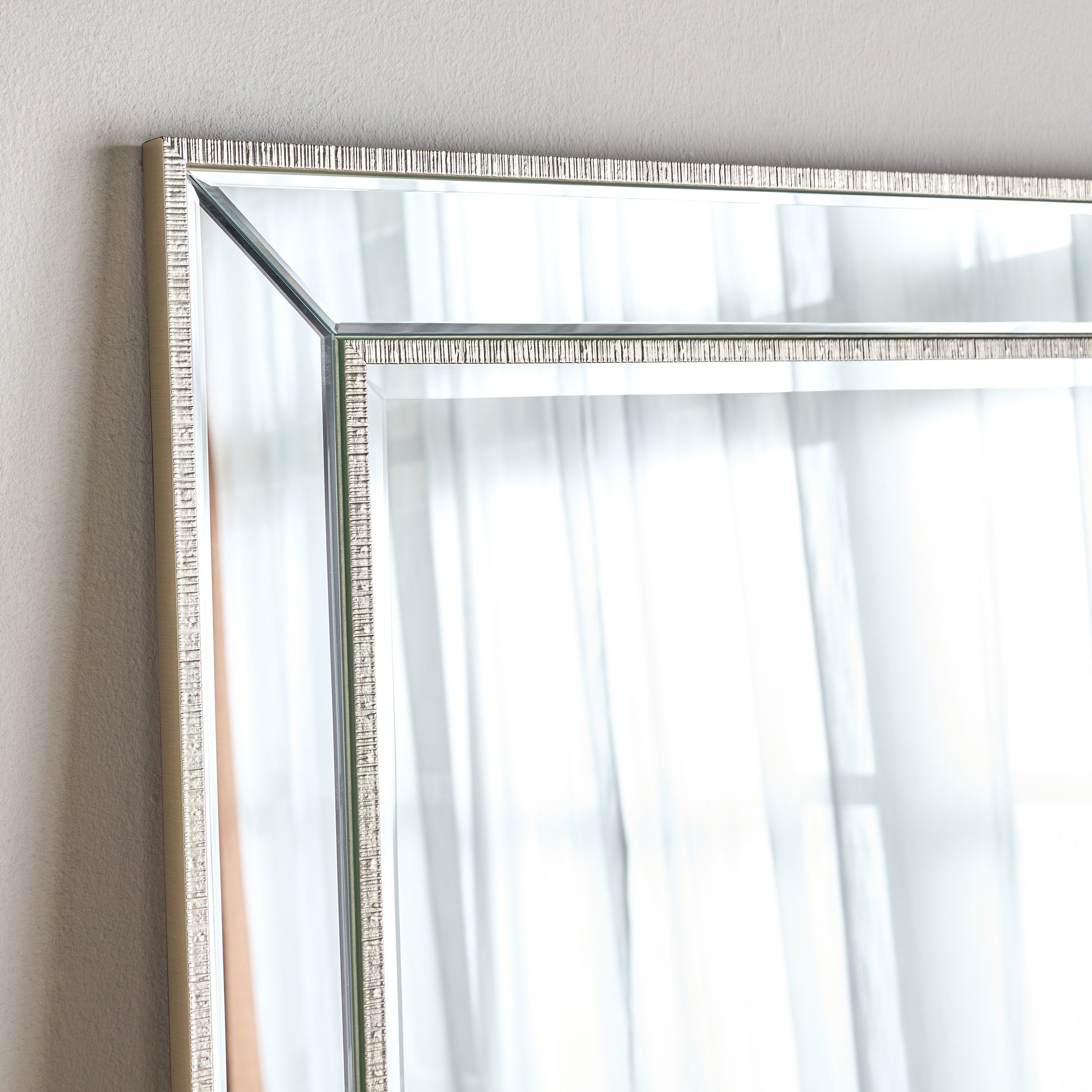 Bemus Bevelled Leaner Mirror - 109x199 cm-household-walldecorandmirrors-mirrors-floormirrors-image-2