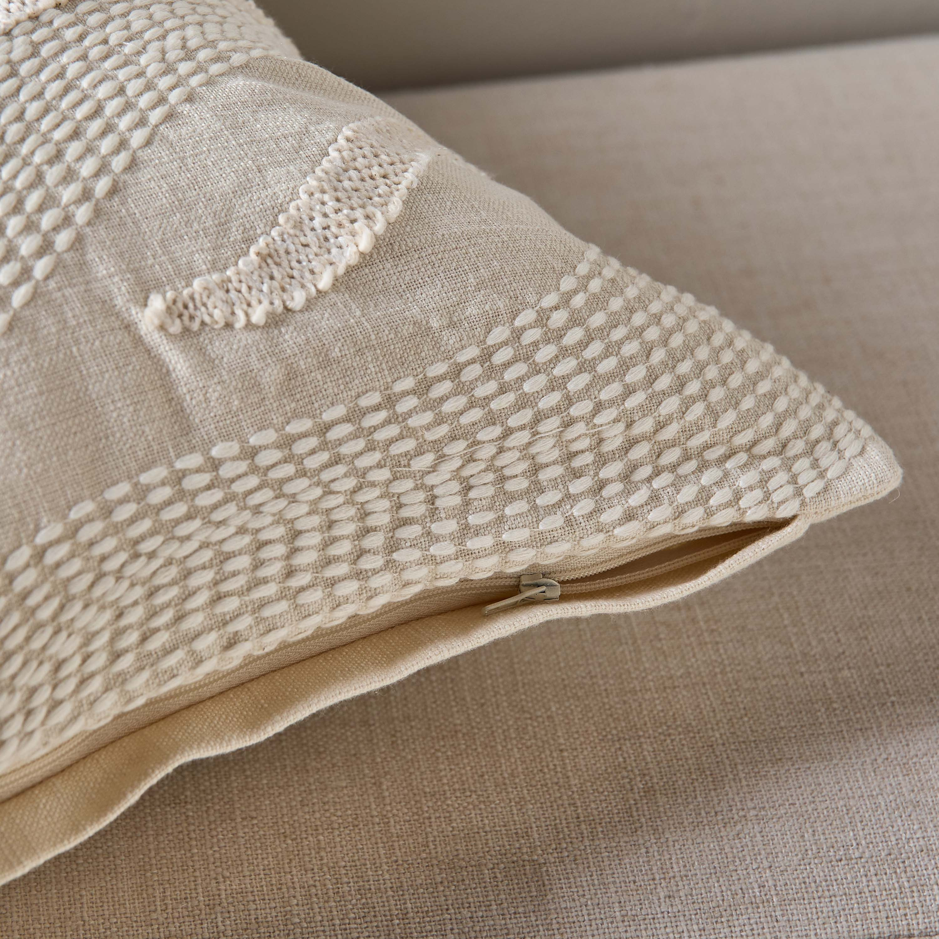 Odalys Chikan Embroidered Cushion Cover - 50x50 cm-household-cushionsandthrows-cushioncovers-image-3