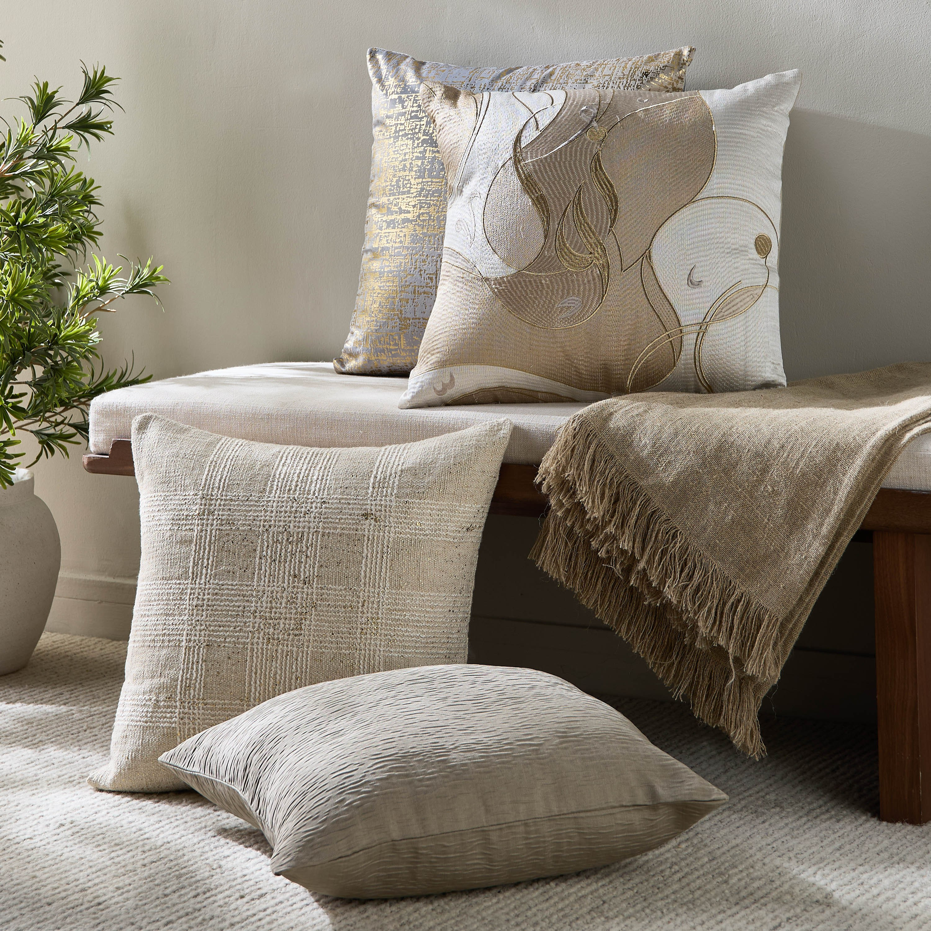 غطاء وسادة بطبعات رقائق معدنية - سيرافينا - 50x50 سم-household-cushionsandthrows-cushioncovers-image-4