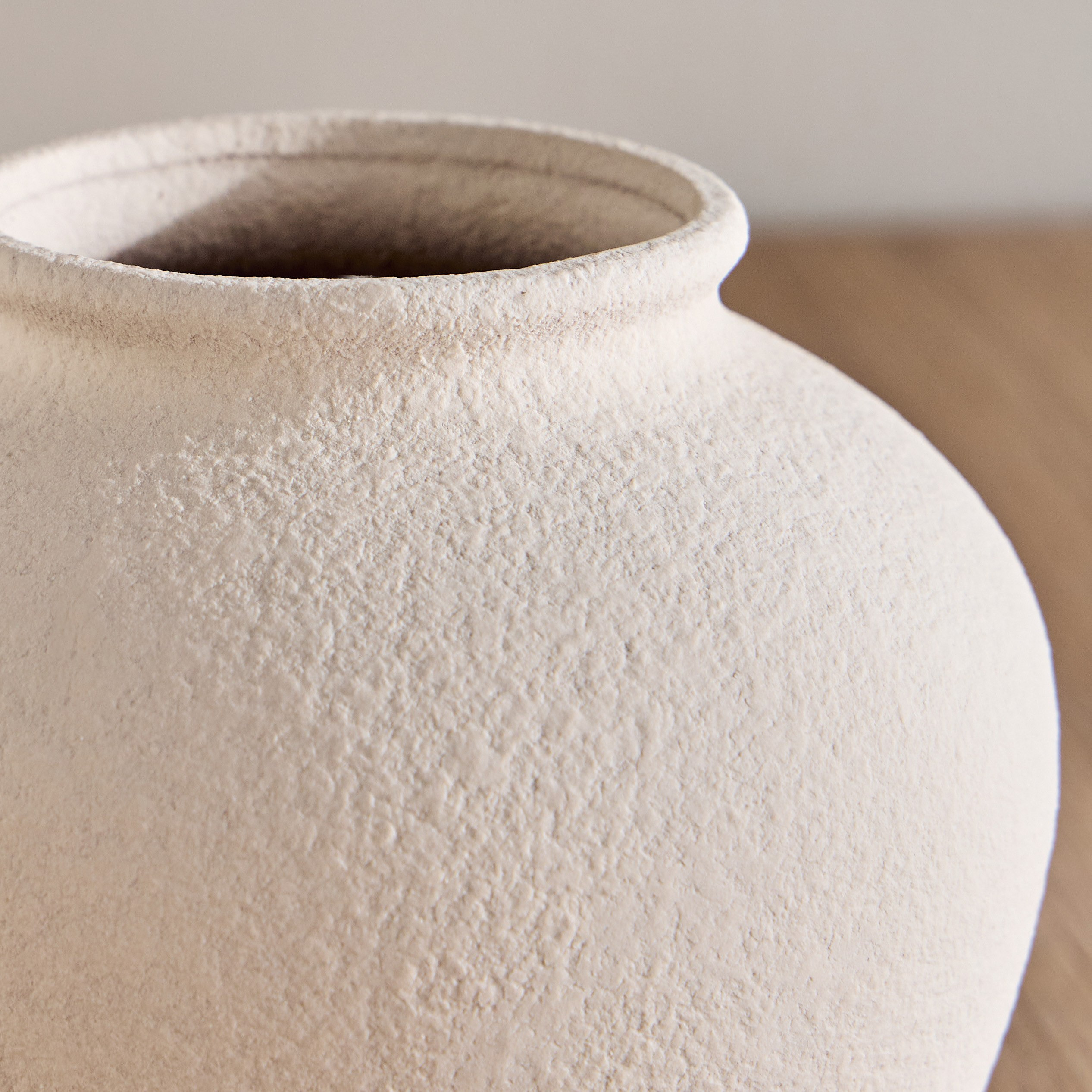 Qubba Urn Ceramic Vase - 16 cm-household-decor-vasesandbowls-image-2