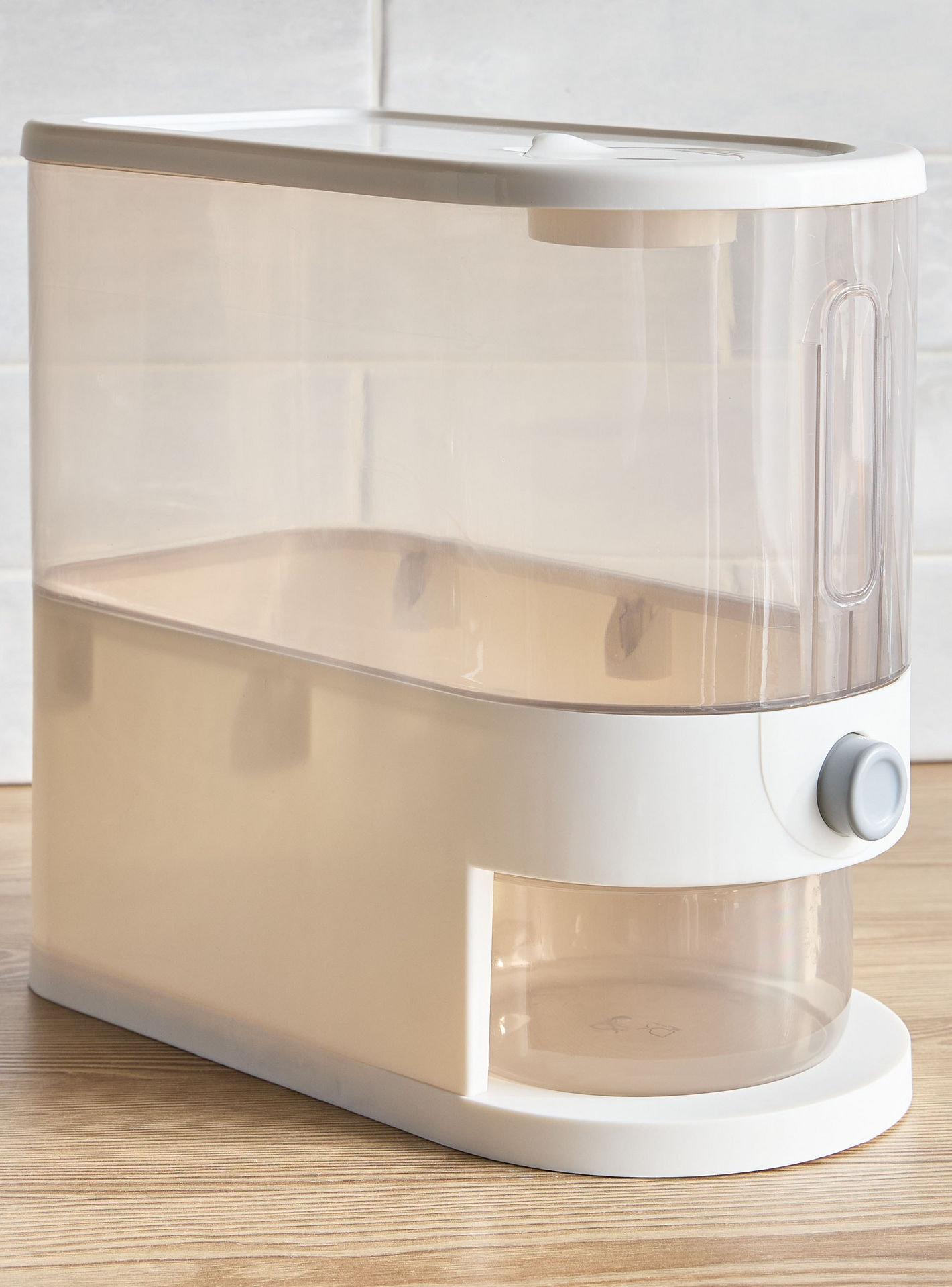 Riely Rice Shop Riley Rice Dispenser - 5 kg | Centrepoint Bahrain