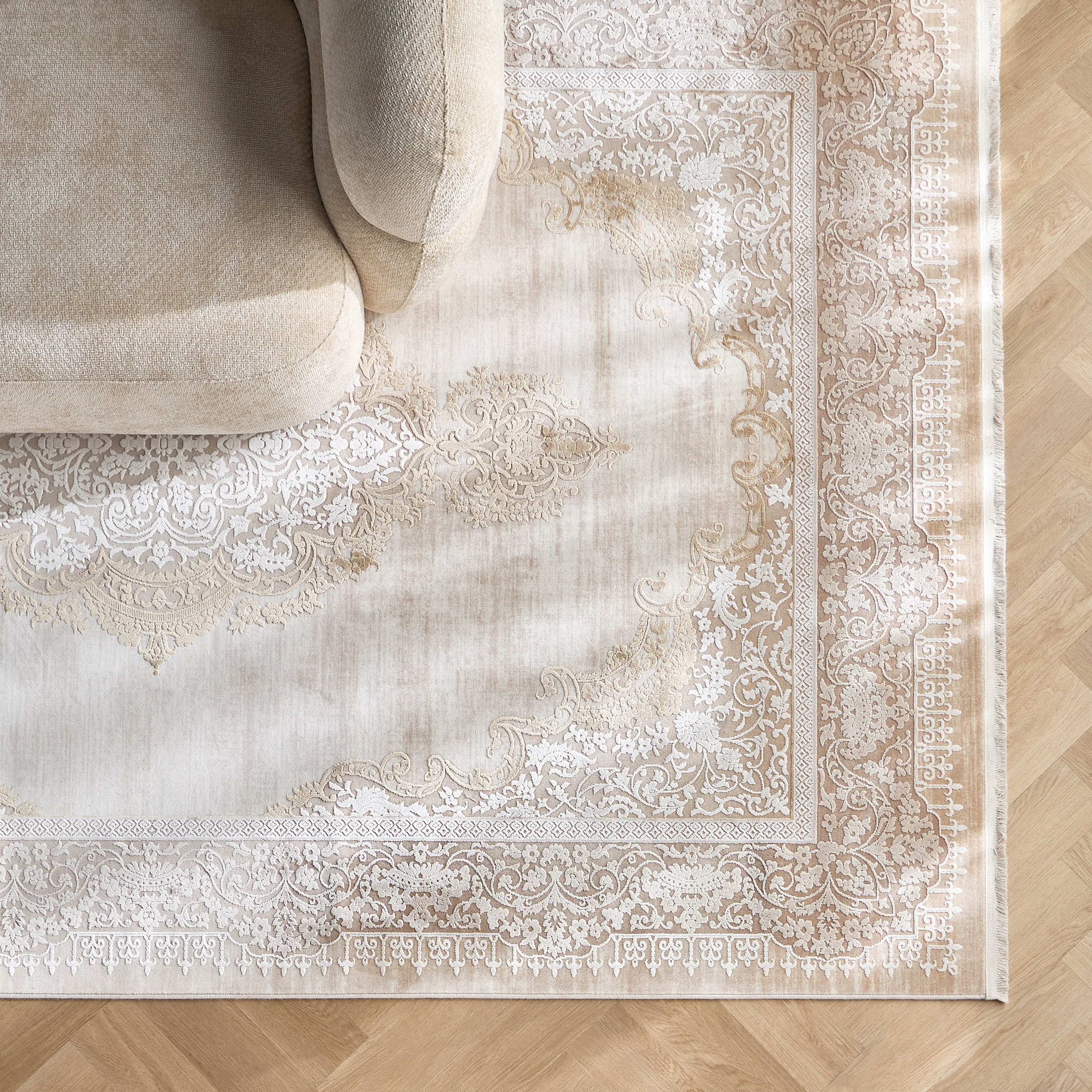 Shop Yessenia Rug - 200x290 cm | Homecentre UAE