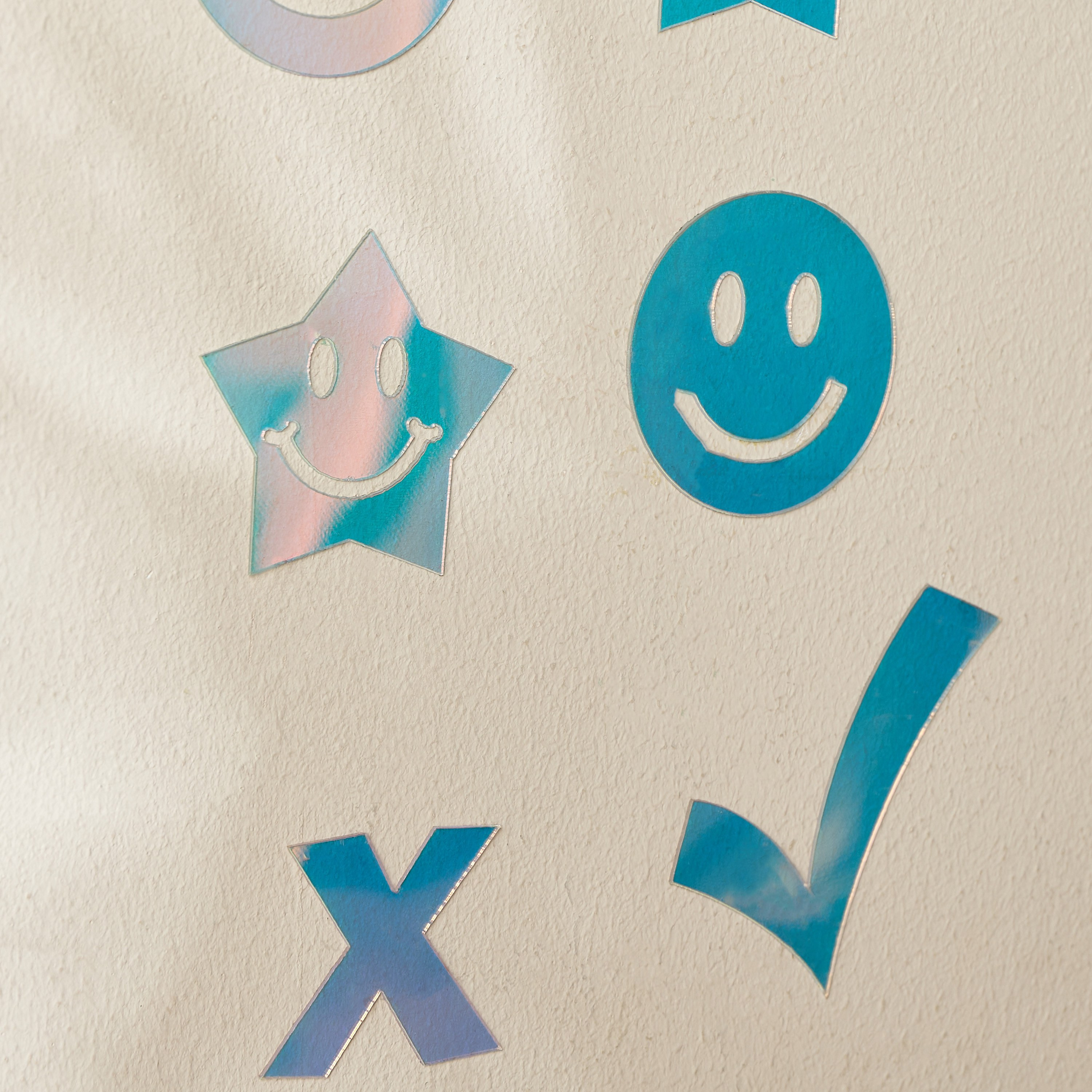 ملصقات حائط أكريليك بتصميم وجوه مبتسمة-babyandkids-decorandlighting-decor-wallart-image-2