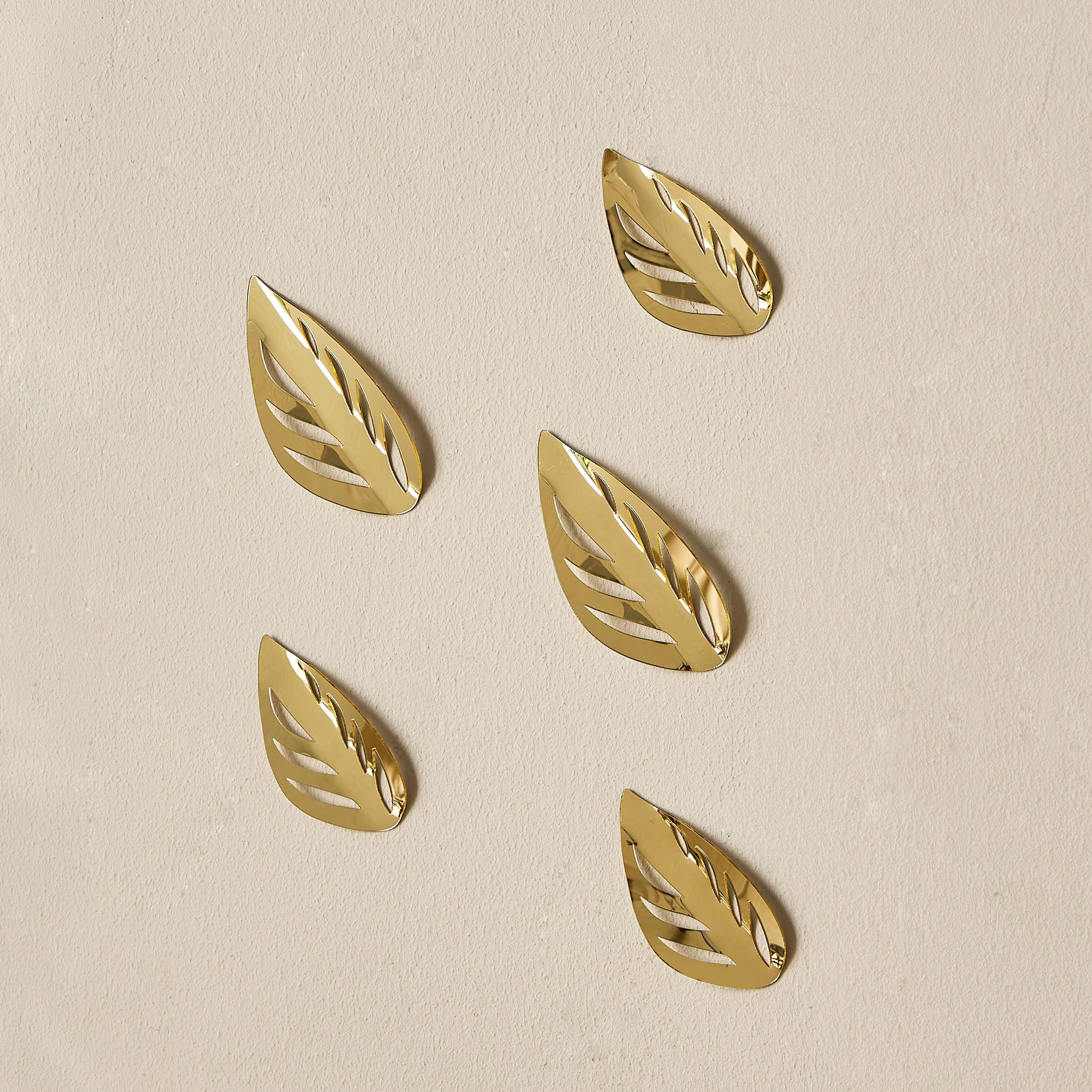 طقم ملصقات جدارية ثلاثية الأبعاد بشكل أوراق - 5 قطع-babyandkids-decorandlighting-decor-wallart-image-1