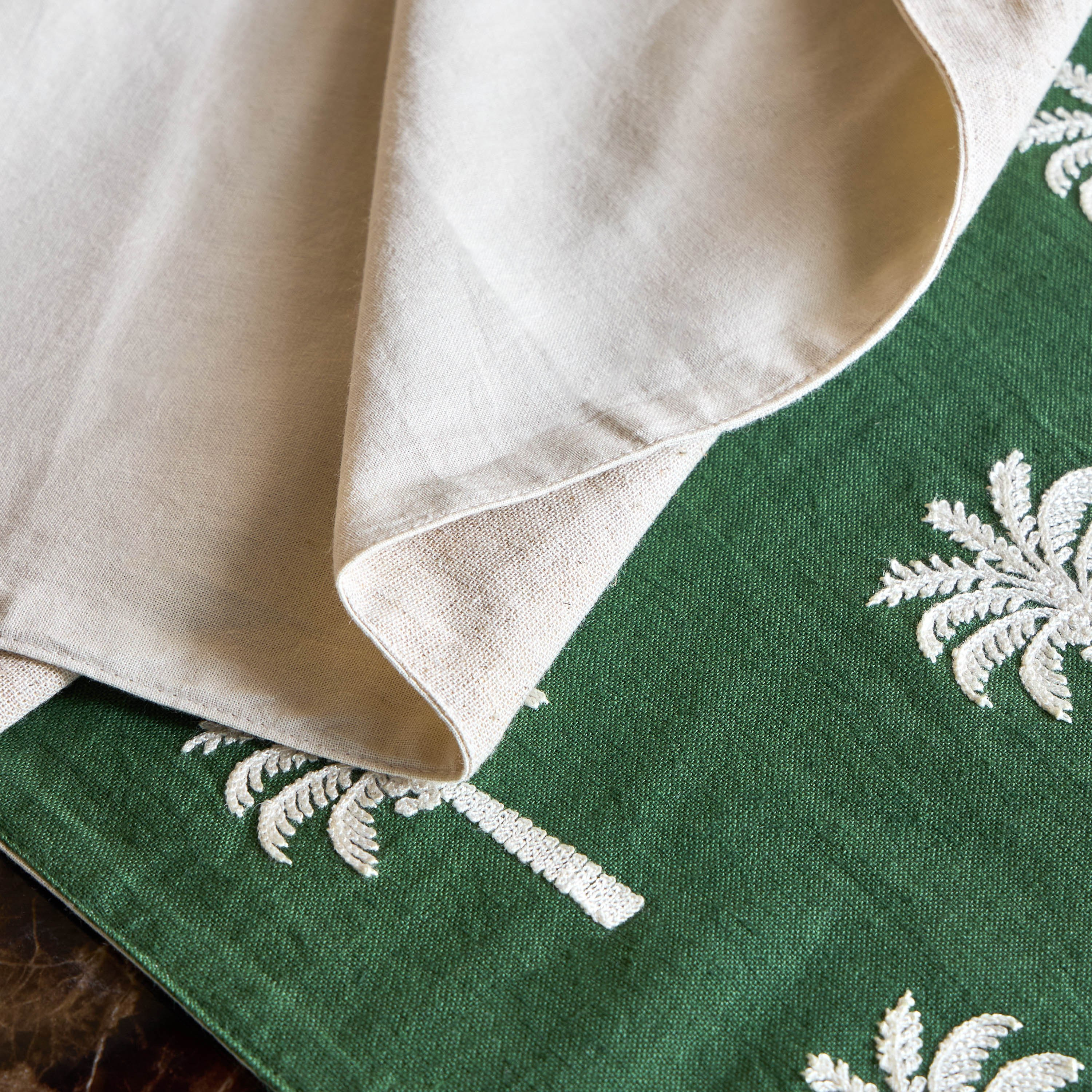 Tamara Table Runner - 33x180 cm-household-dining-tablelinen-runnersandtablecovers-image-3