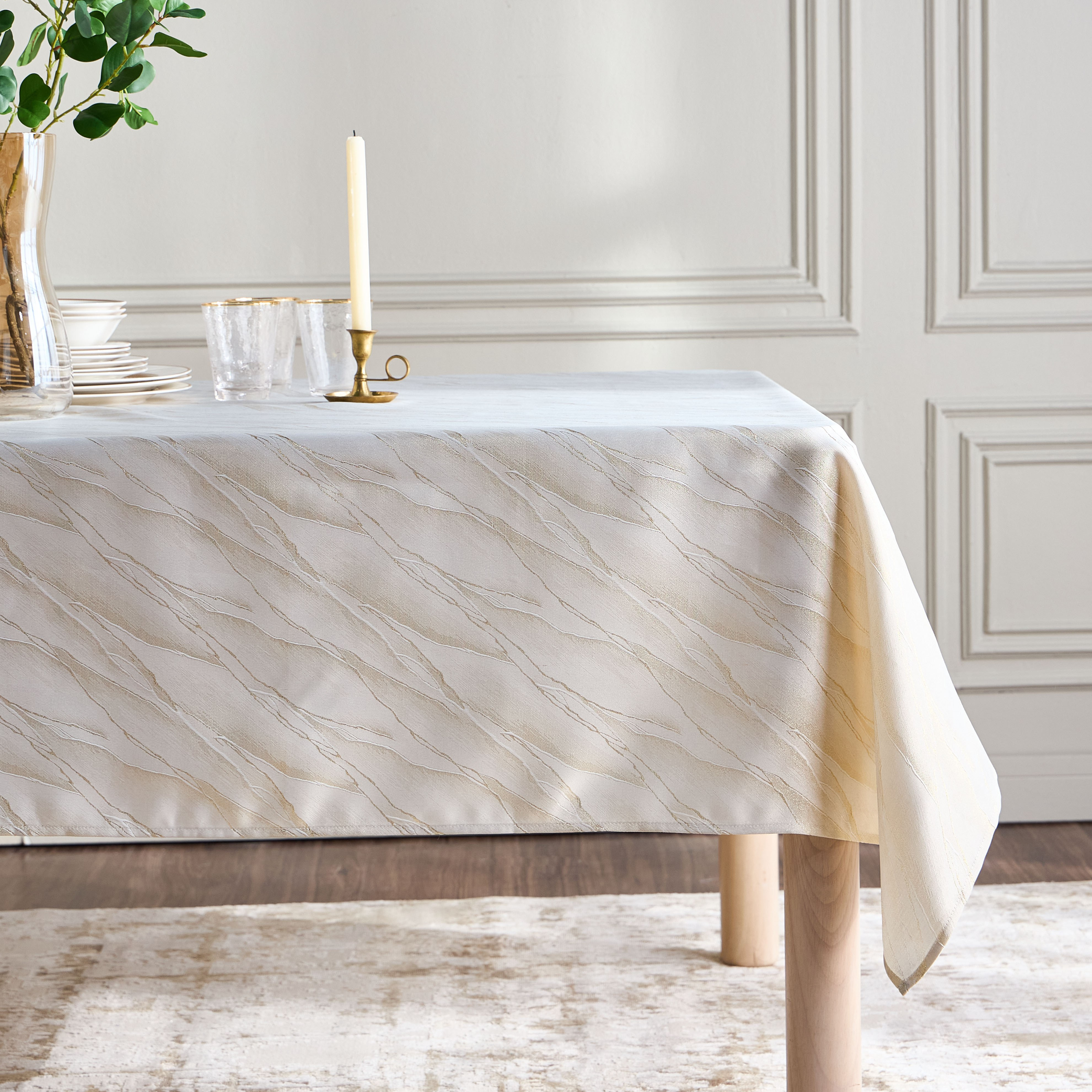 Sparkle Table Cover - 140x160 cm-household-dining-tablelinen-runnersandtablecovers-image-1