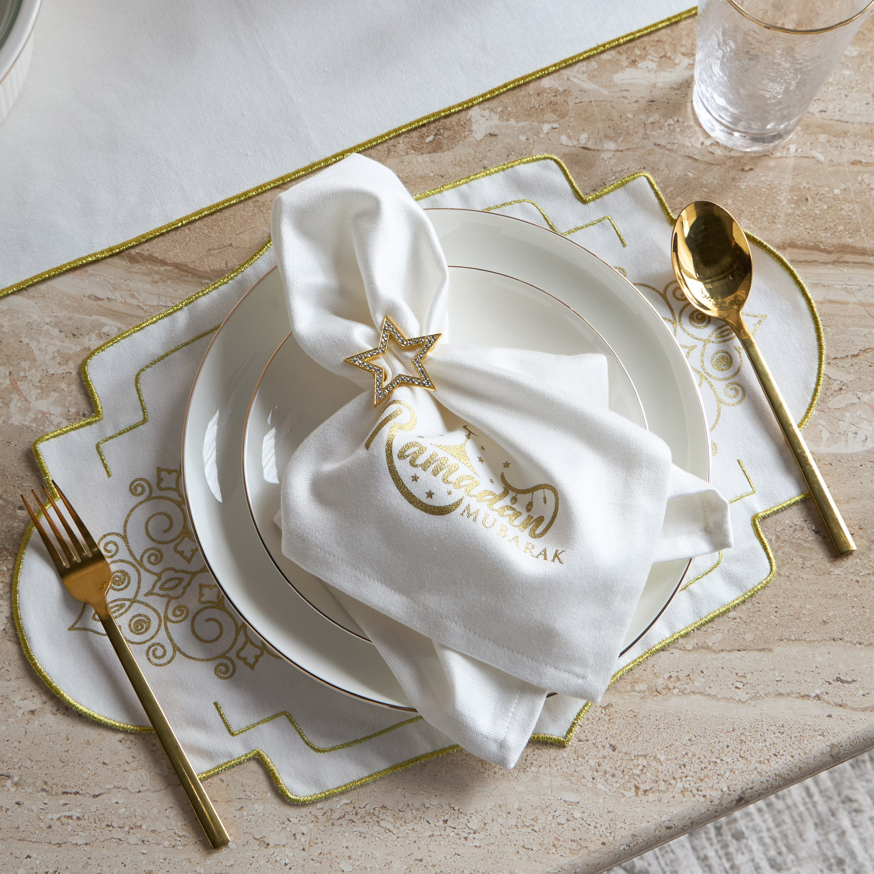 Star Studded 4-Piece Napkin Ring Set - 4 cm-household-dining-tablelinen-napkinsandaccessories-image-3