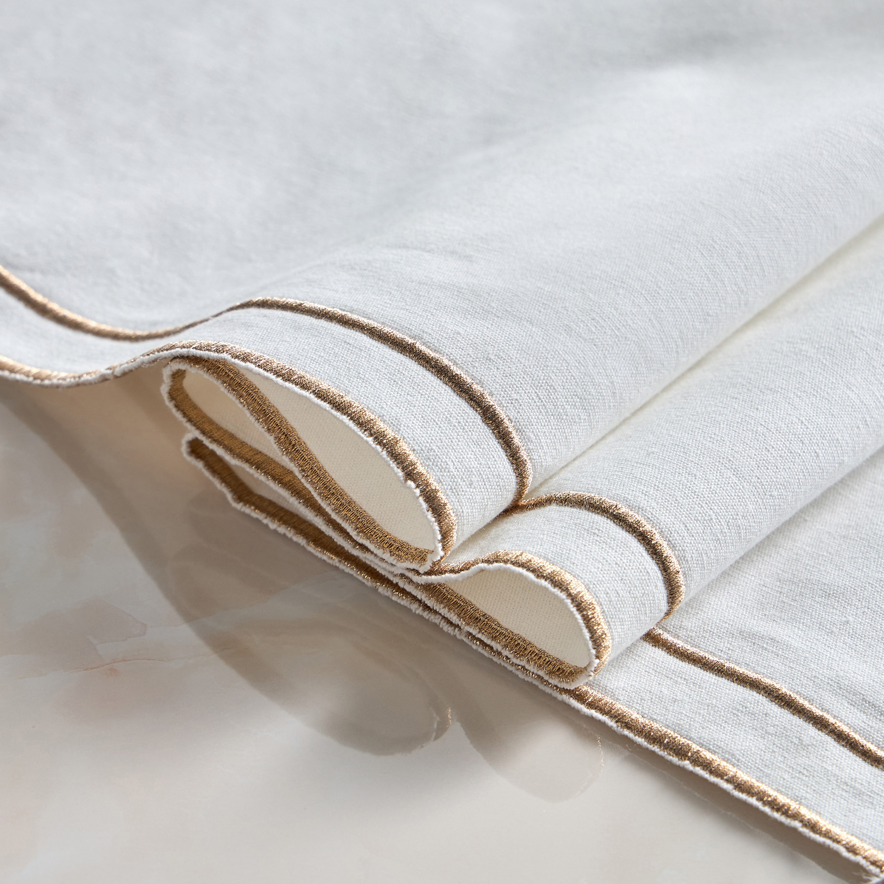 مفرش - نكسس - 30x120 سم-household-dining-tablelinen-runnersandtablecovers-image-2