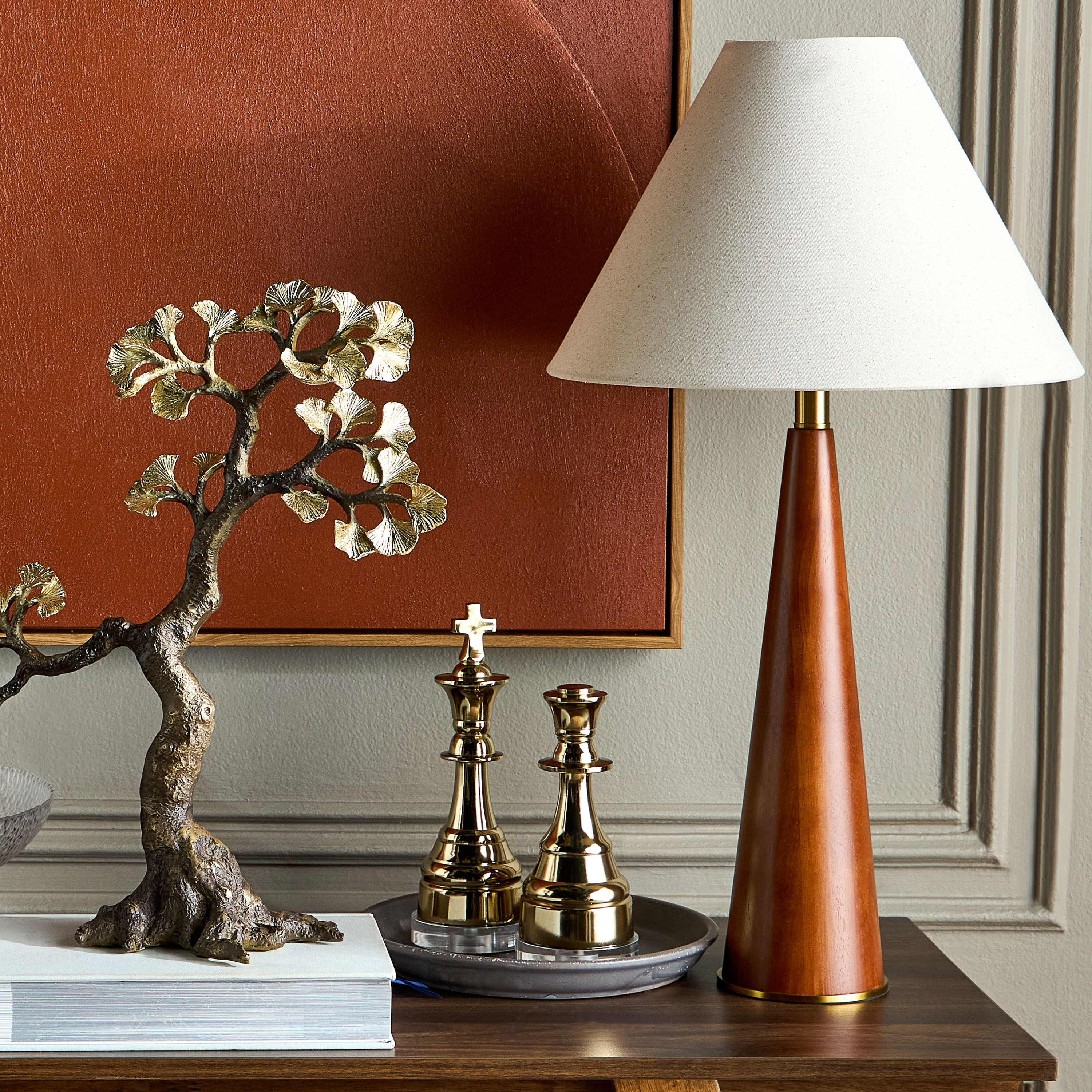 قطعة ديكور بتصميم ملكة شطرنج - تمارا-household-decor-decorativeobjectsandsculptures-image-3