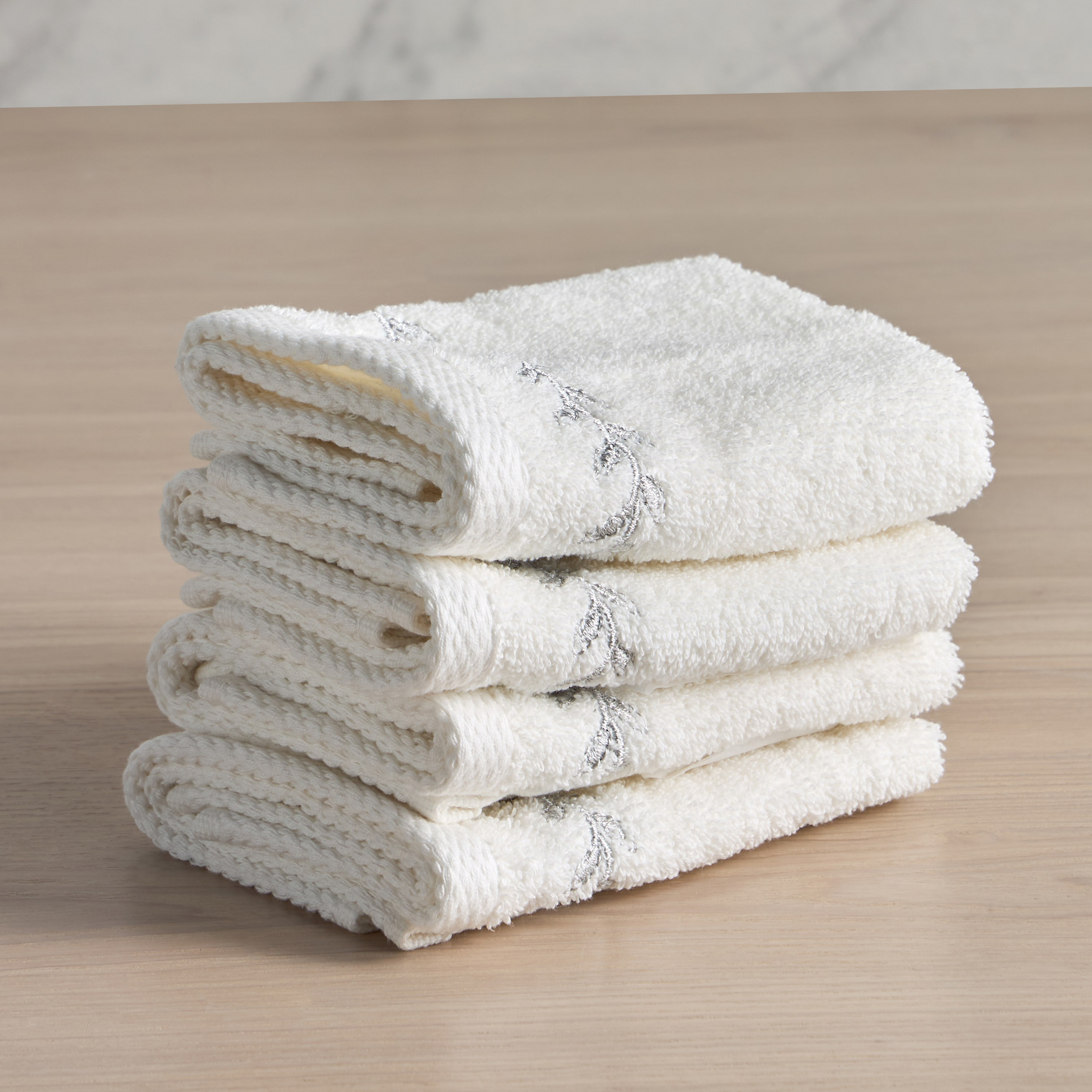 Petals 4-Piece 550 GSM Turkish Cotton Fingertip Towel Set - 30x30 cm-household-bathandlaundry-bathlinen-towels-image-1