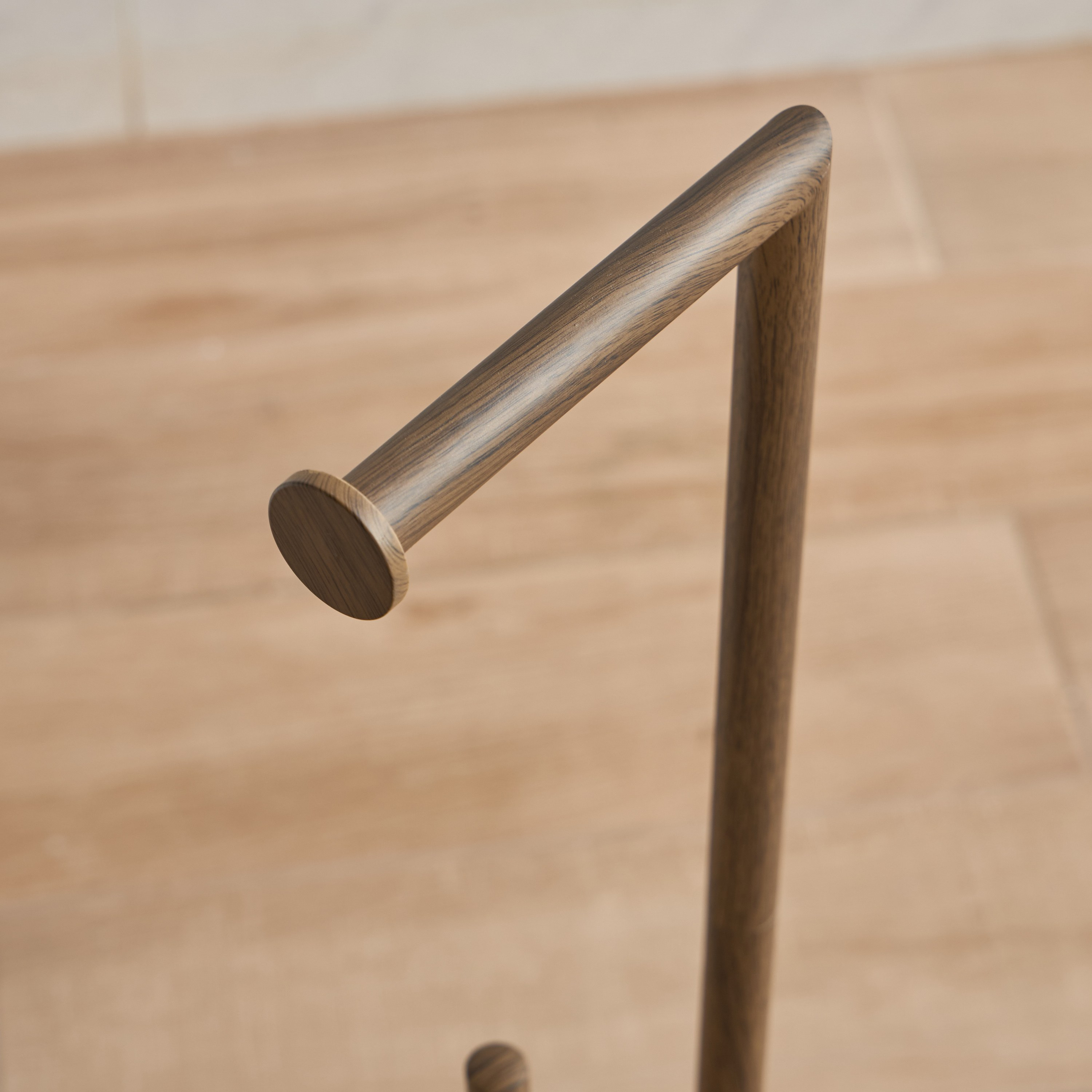 Gourami Toilet Roll Stand-household-bathandlaundry-bathroomorganizing-toiletpaperholders-image-2