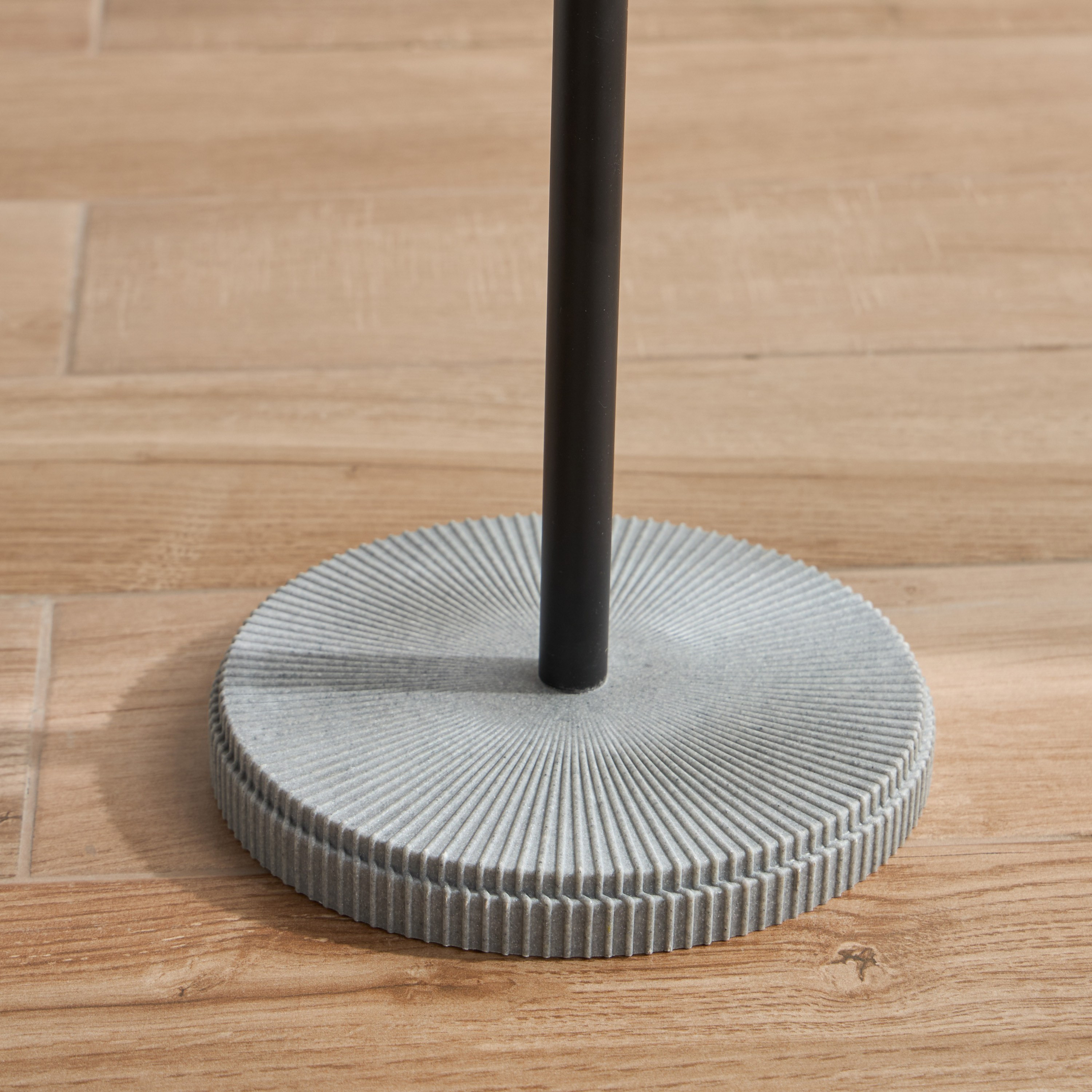 Urban Toilet Roll Stand-household-bathandlaundry-bathroomorganizing-toiletpaperholders-image-3