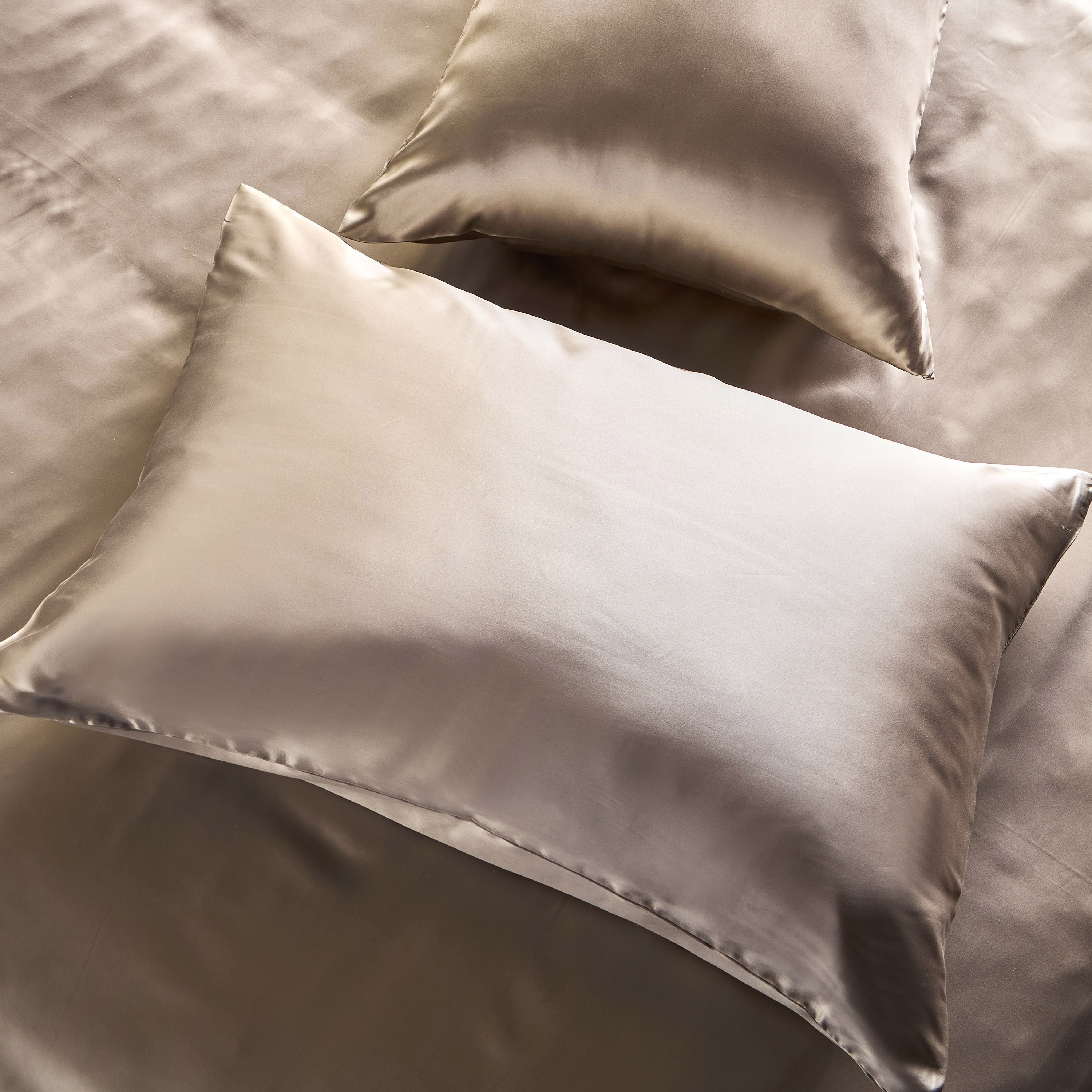 Mulberry Silk 3-Piece Super King Duvet Cover Set - 220x260 cm-household-bedding-duvetandcovers-duvetcovers-image-3