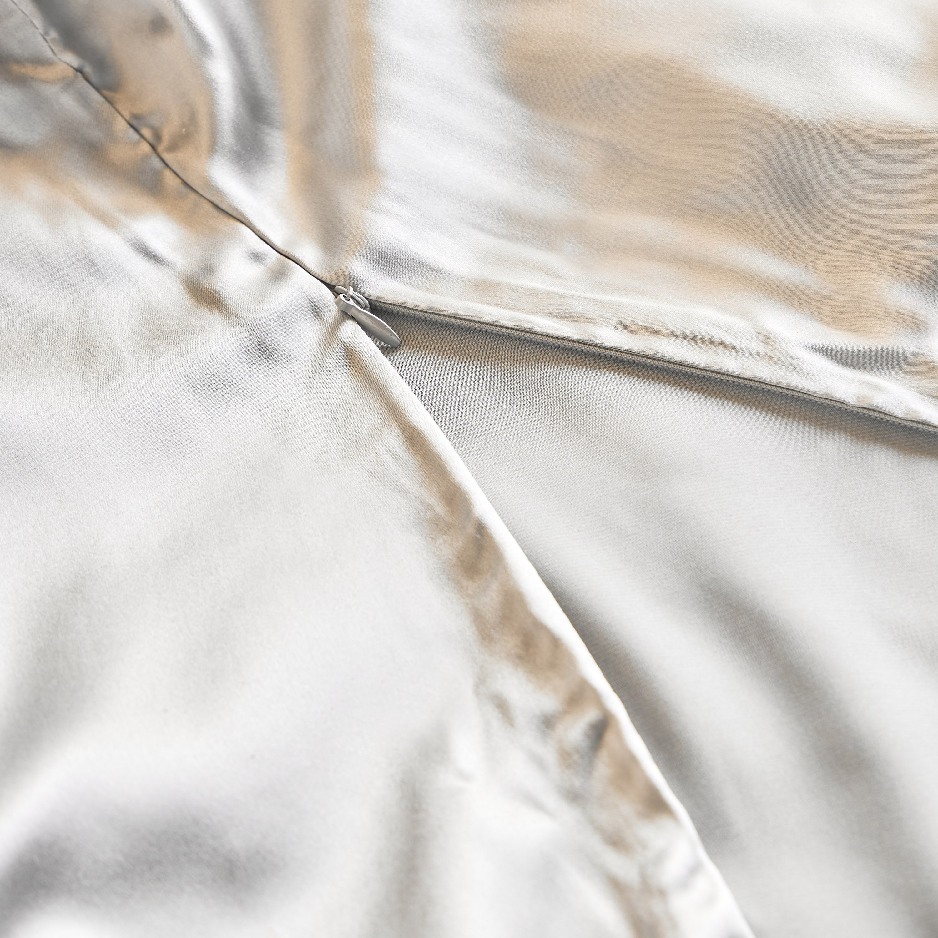طقم غطاء لحاف سوبر كينج 3 قطع من حرير التوت - 260x220 سم-household-bedding-duvetandcovers-duvetcovers-image-10