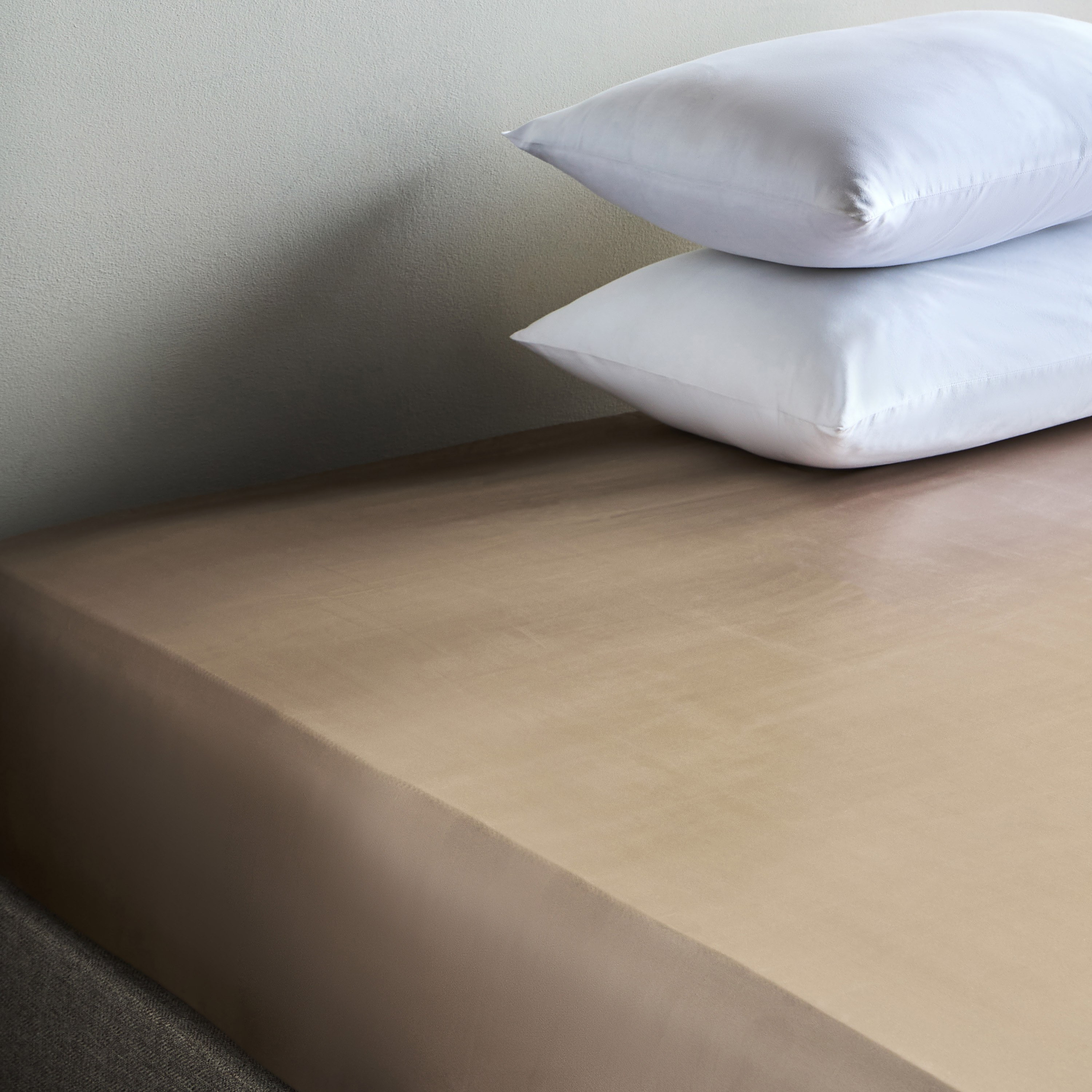 شرشف مطاطي سوبر كينج من حرير التوت - 200x205 سم-household-bedding-sheetsandpillowcases-fittedsheets-image-2