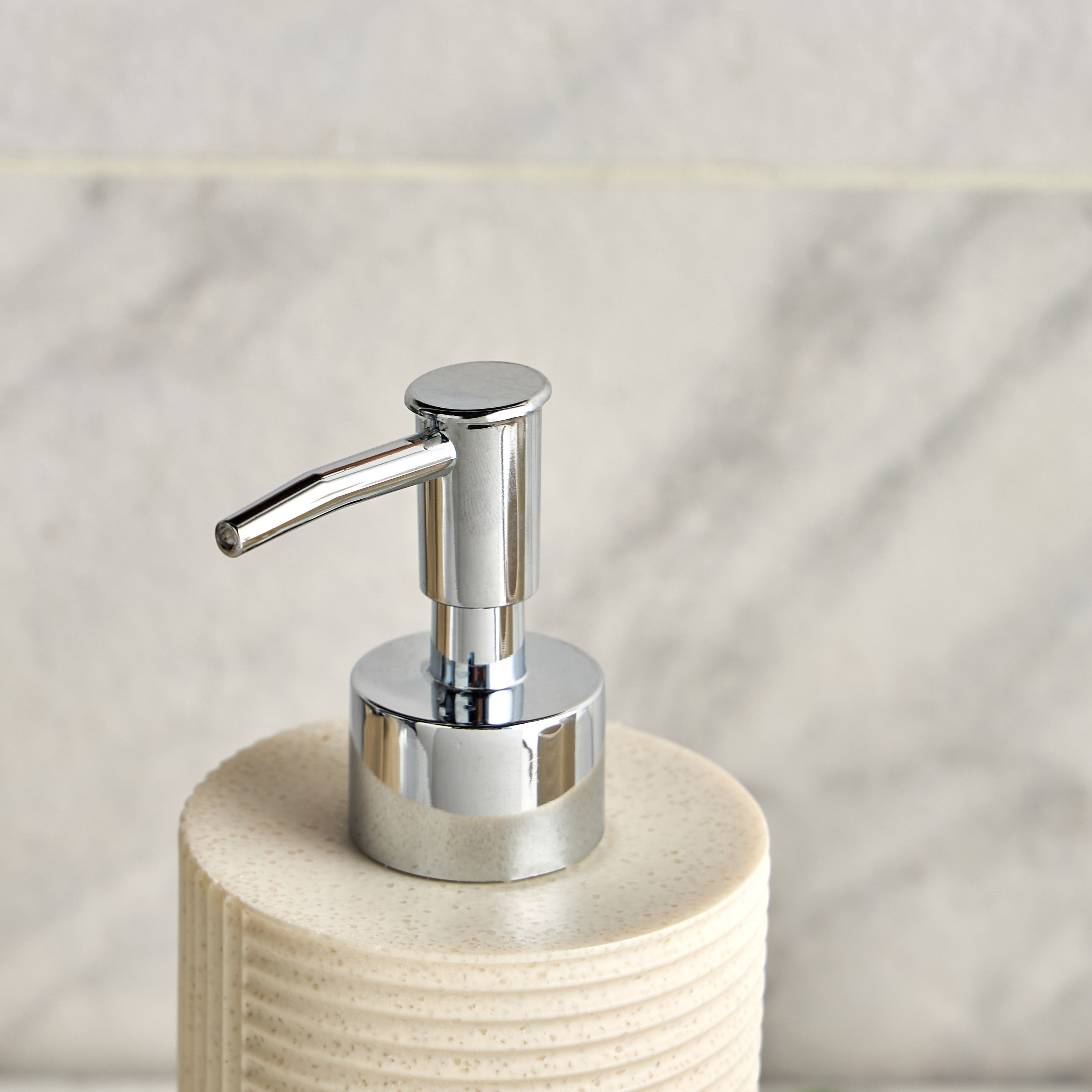 طقم اكسسوارات حمام  بوليريسين 4 قطع - سيمونا-household-bathandlaundry-bathaccessories-bathaccessorysets-image-3