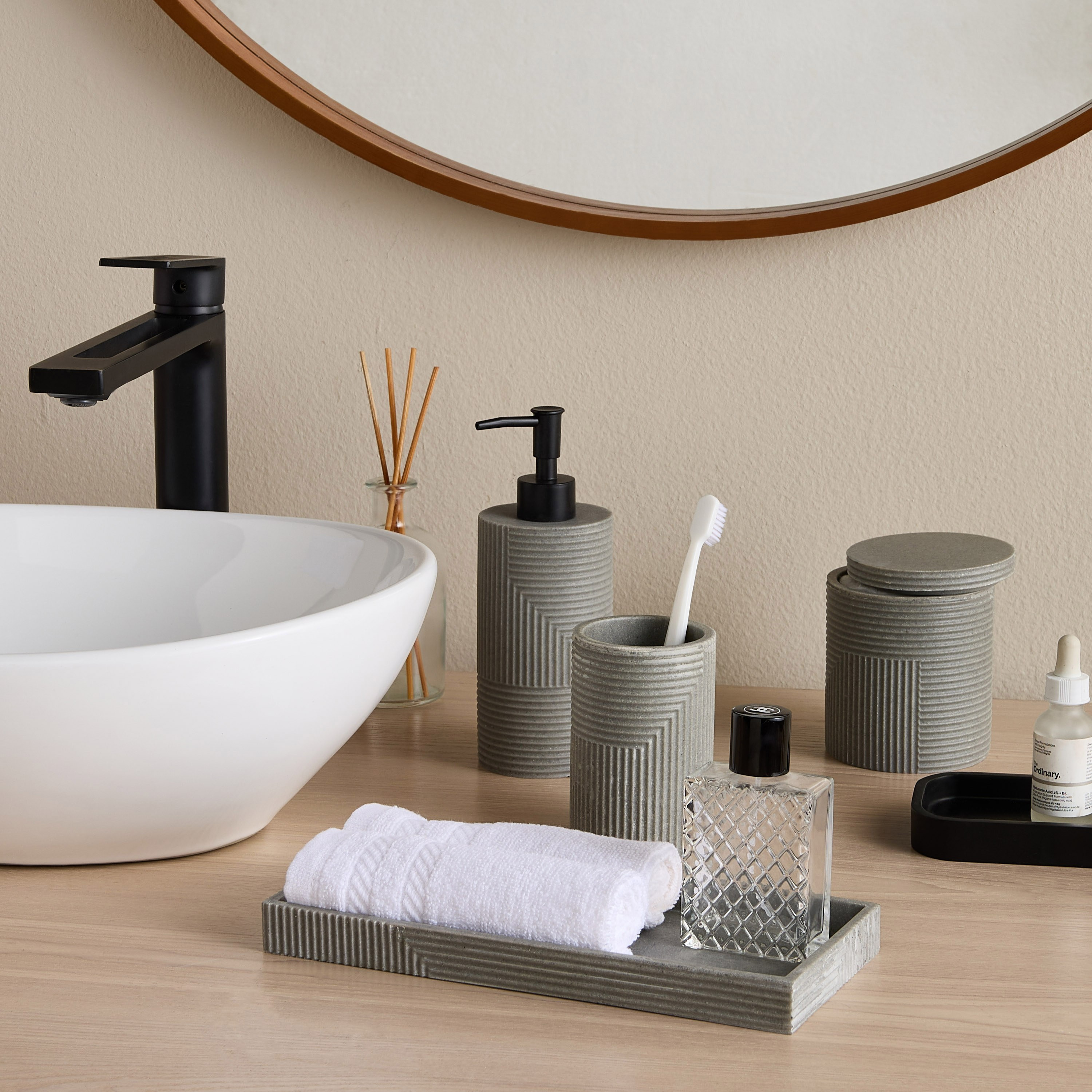 طقم اكسسوارات حمام  بوليريسين 4 قطع - سيمونا-household-bathandlaundry-bathaccessories-bathaccessorysets-image-10