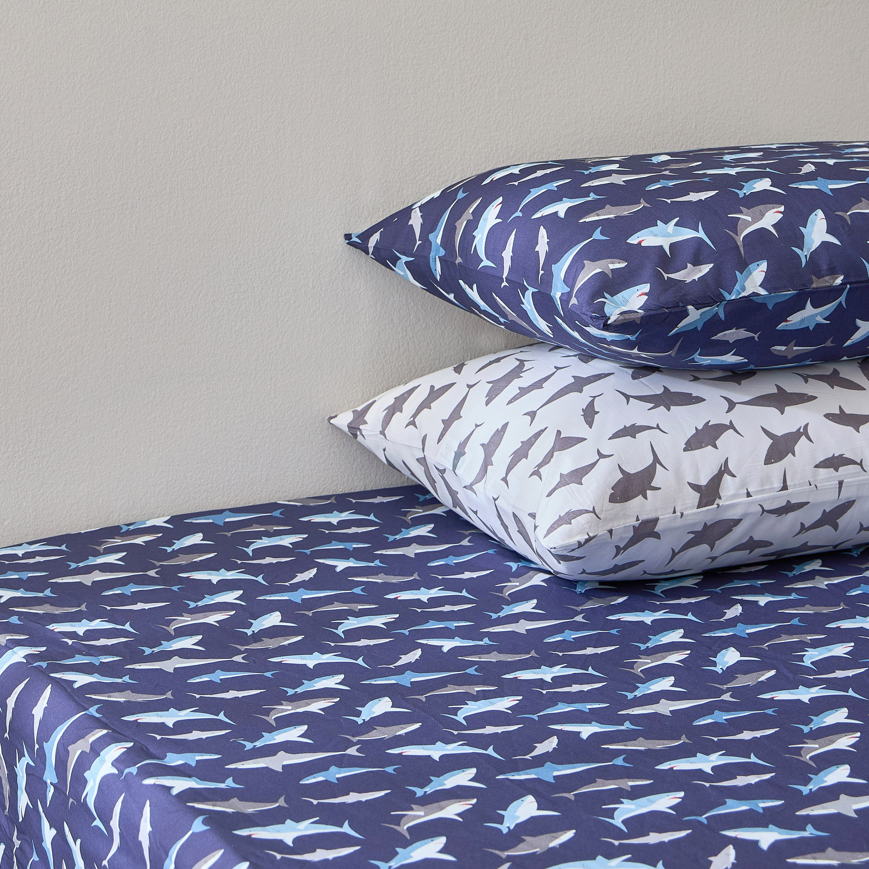Sharks Cotton 144 Thread Count 2-Piece Single Fitted Sheet Set - 90x200 cm-babyandkids-beddingandwindows-bedding-fittedandflatsheets-image-2