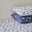 طقم شراشف مطاطية فردية قطن 144 خيط من قطعتين بتصميم قرش - 90x200 سم-babyandkids-beddingandwindows-bedding-fittedandflatsheets-image-2