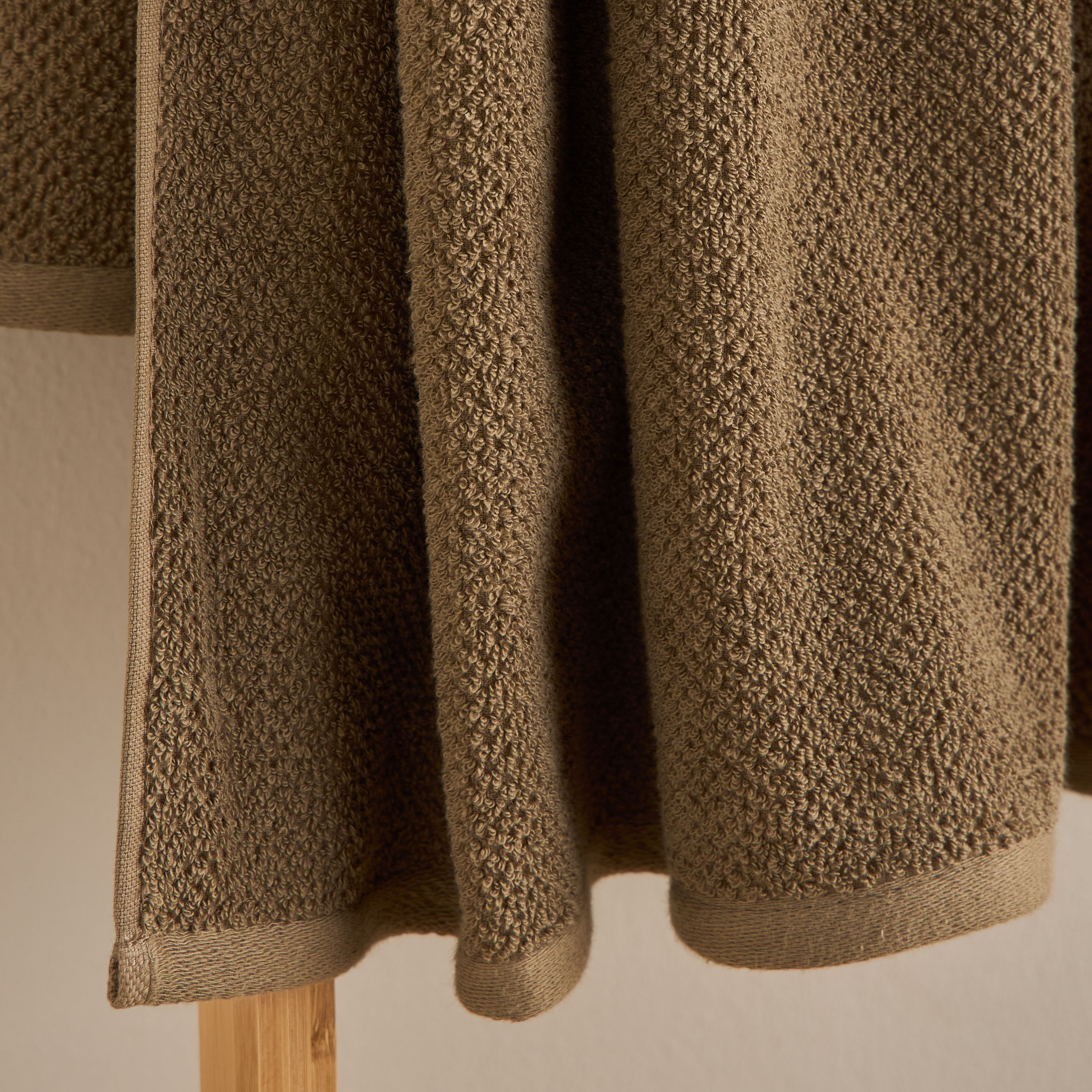 Estella Popcorn 420 GSM Turkish Cotton Bath Sheet - 90x150 cm-household-bathandlaundry-bathlinen-towels-image-3