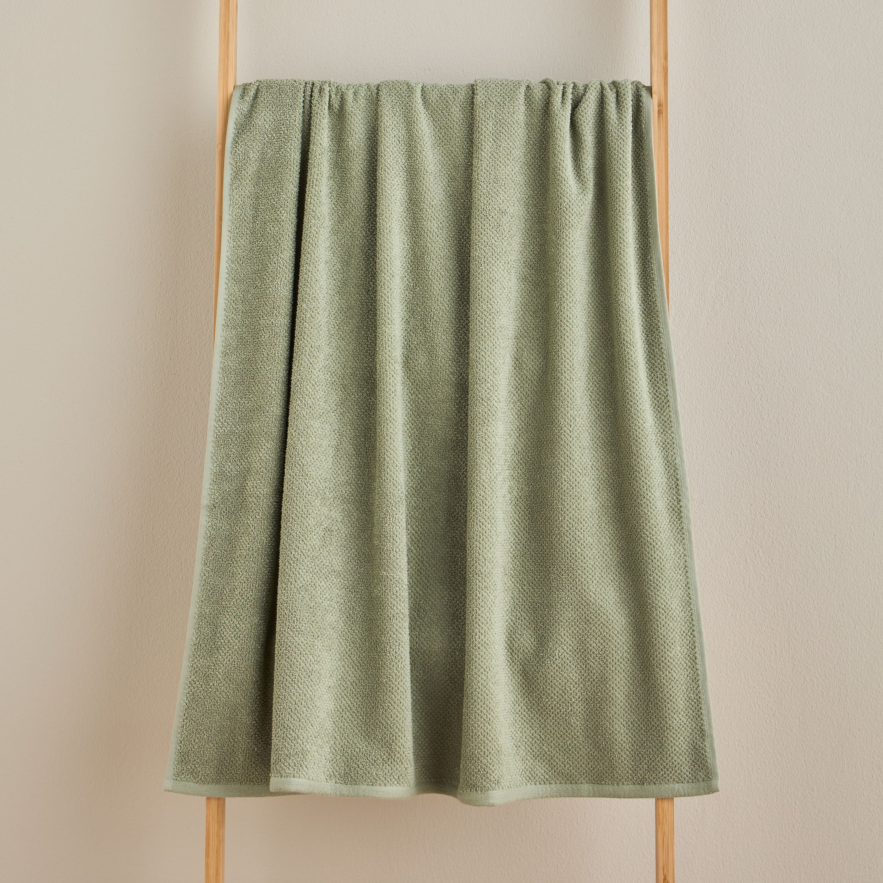 Estella Popcorn 420 GSM Turkish Cotton Bath Towel - 70x140 cm-household-bathandlaundry-bathlinen-towels-image-2