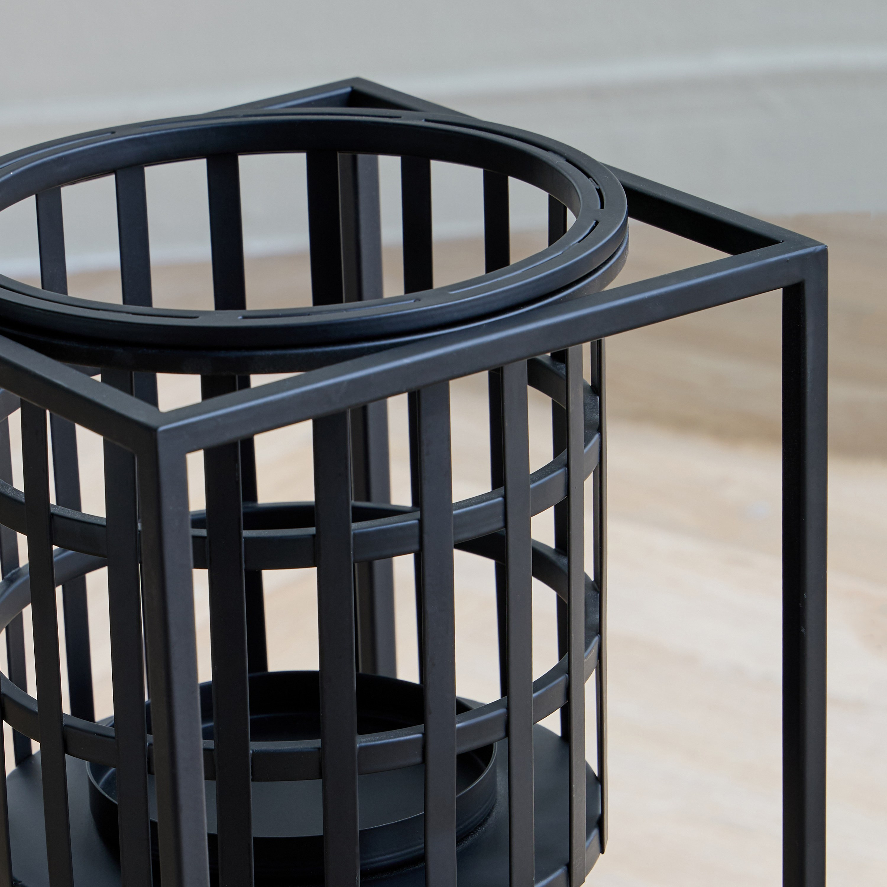 Mono LouLou Chequered Metal Planter Stand - 56 cm-household-gardenandoutdoor-potsandplanters-planters-image-3