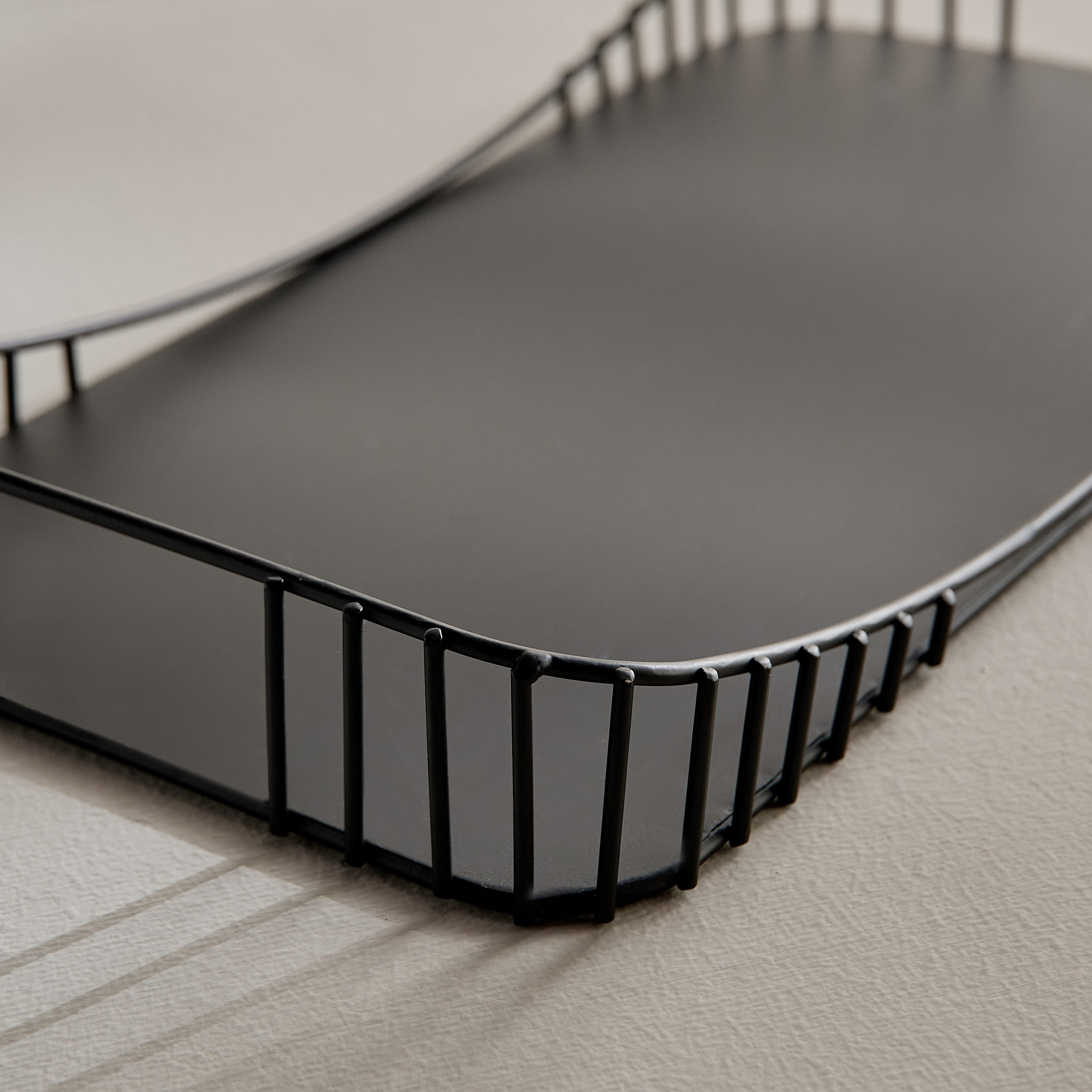 Gradient Nouf Decorative Tray-household-decor-boxesandtrays-image-2