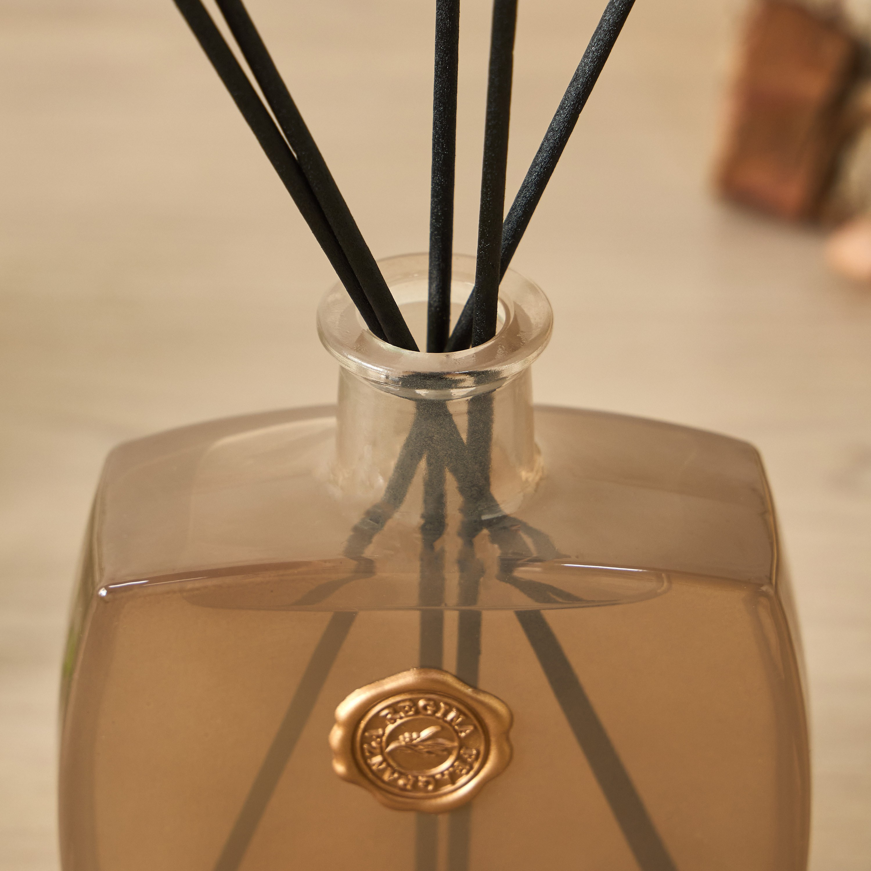 موزع عطور أعواد برائحة خشب الساج والماهوجني - ريجنت - 100 مل-household-homefragrance-reeddiffusers-image-3