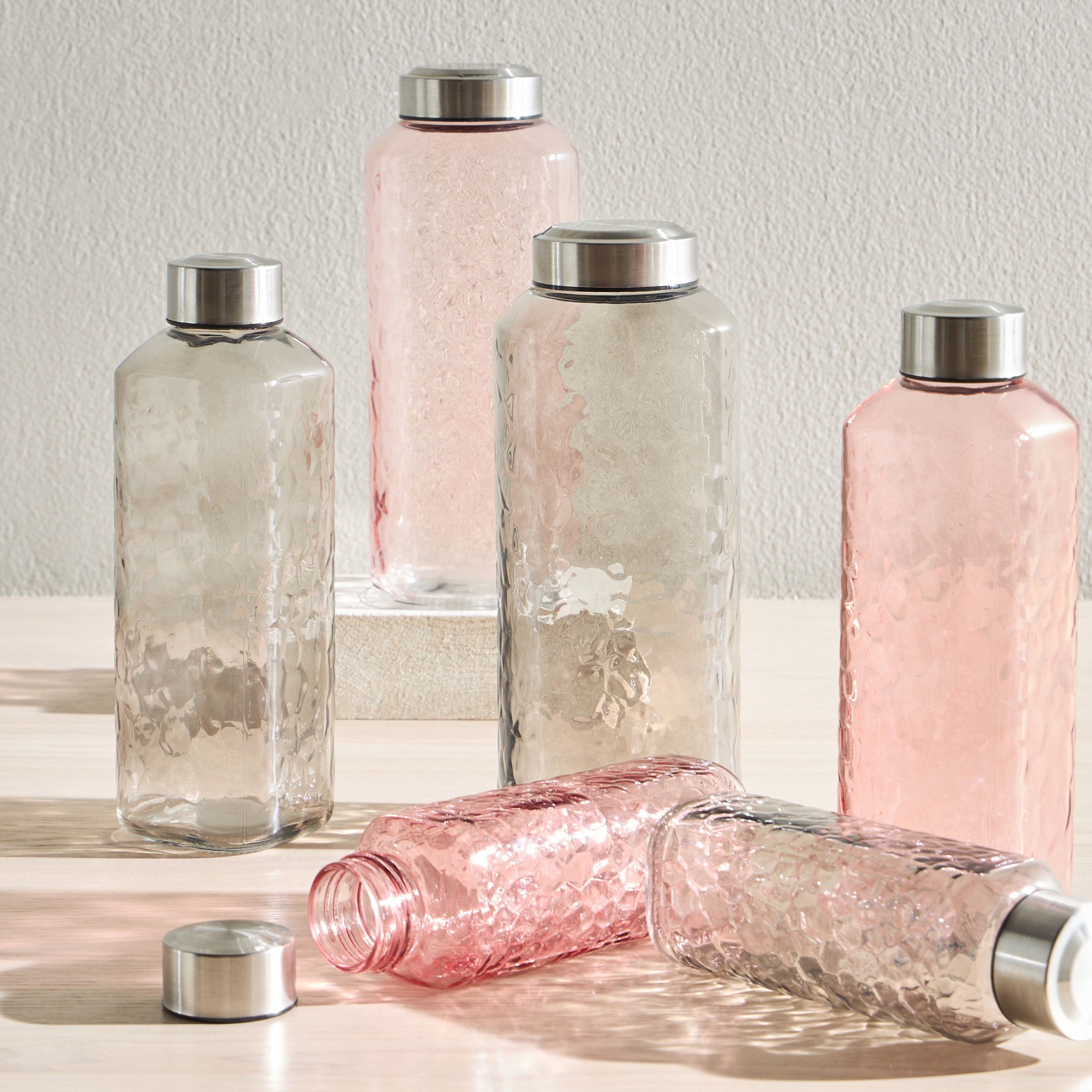 Glynn Hammered Glass Water Bottle - 400 ml-household-dining-drinkserveware-bottles-image-3
