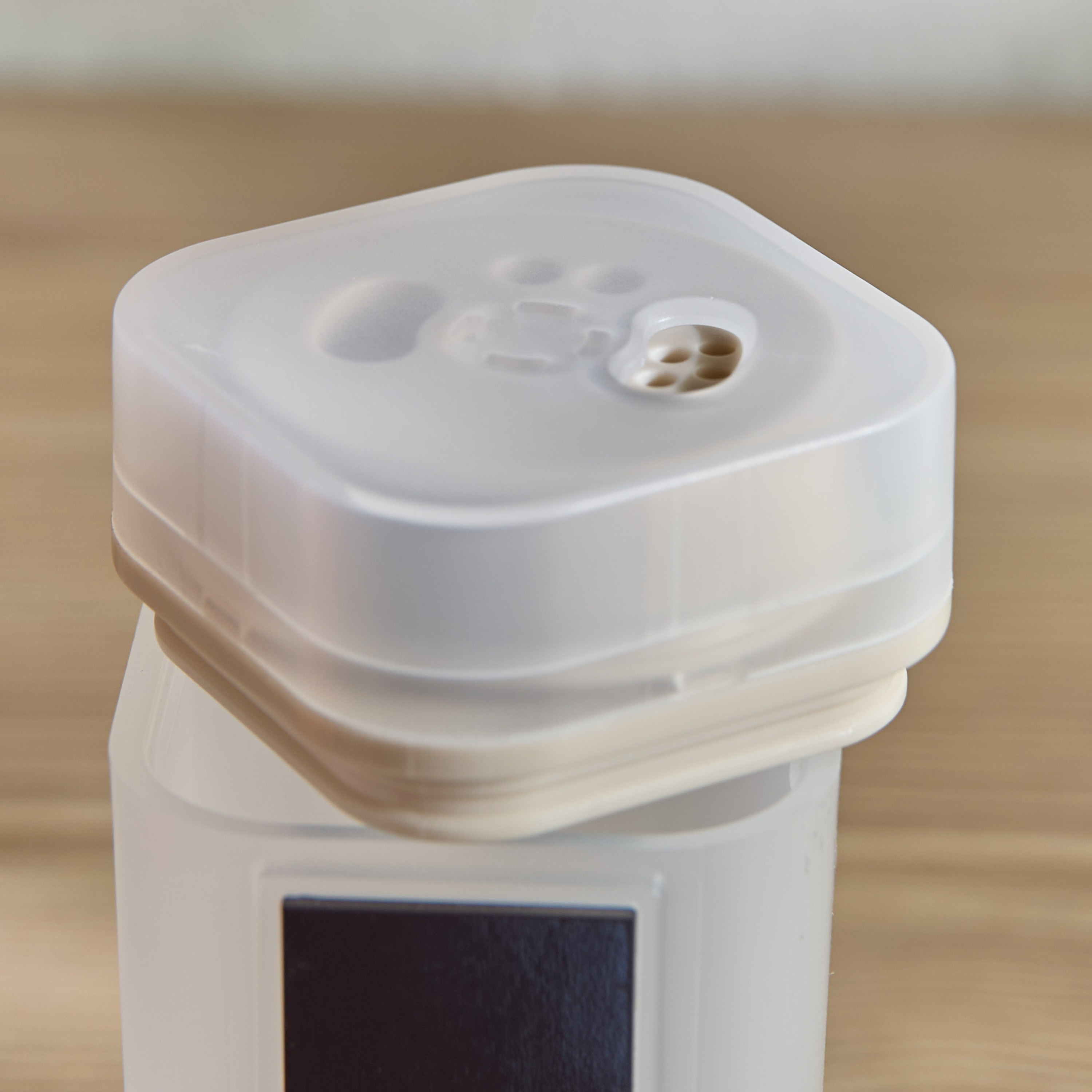 Lockbox Salt and Pepper Shaker-household-kitchen-foodstorage-spiceracksandjars-image-3