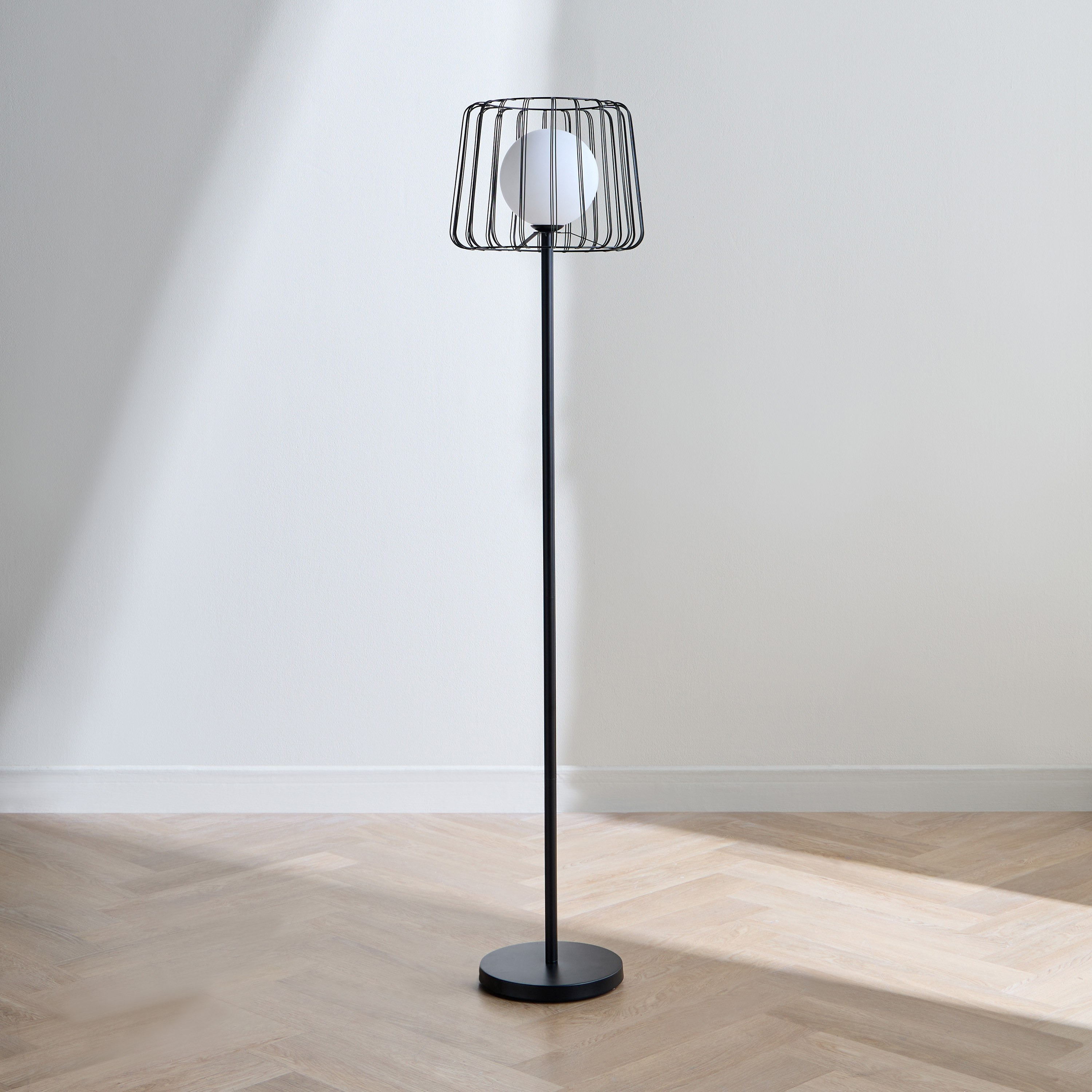 Valkyrie Metal Floor Lamp - 159 cm-household-lighting-floorlamps-image-1