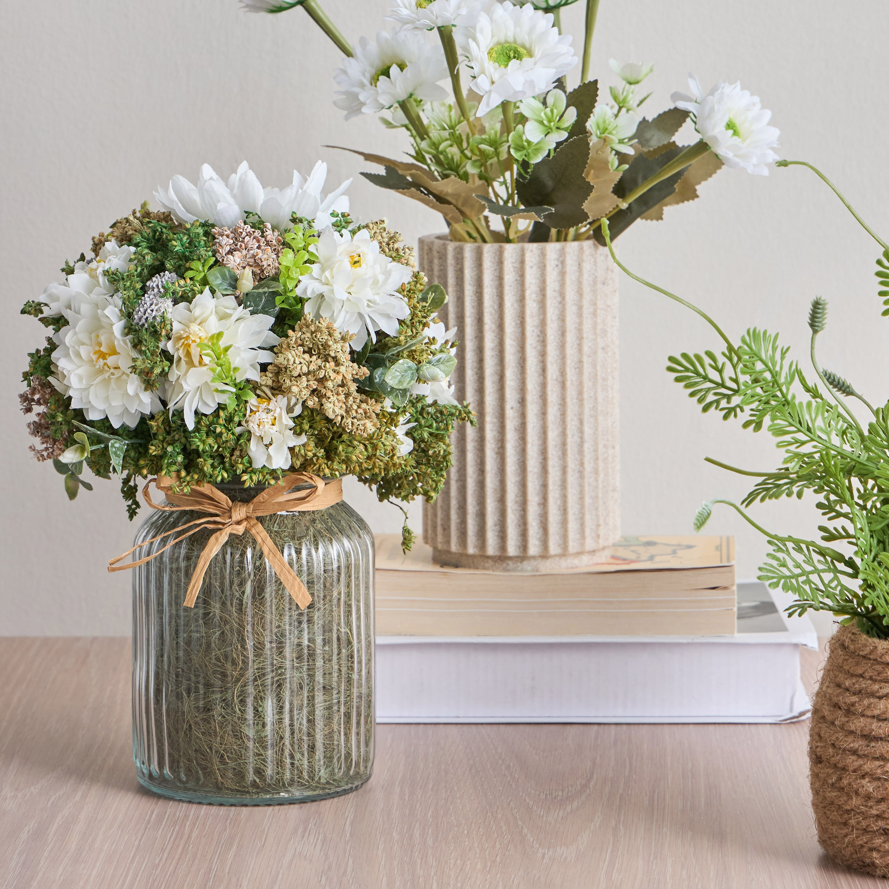 Mixed Chrysanthemum in Glass Pot - 27 cm-household-gardenandoutdoor-artificialflowersandplants-flowers-image-3