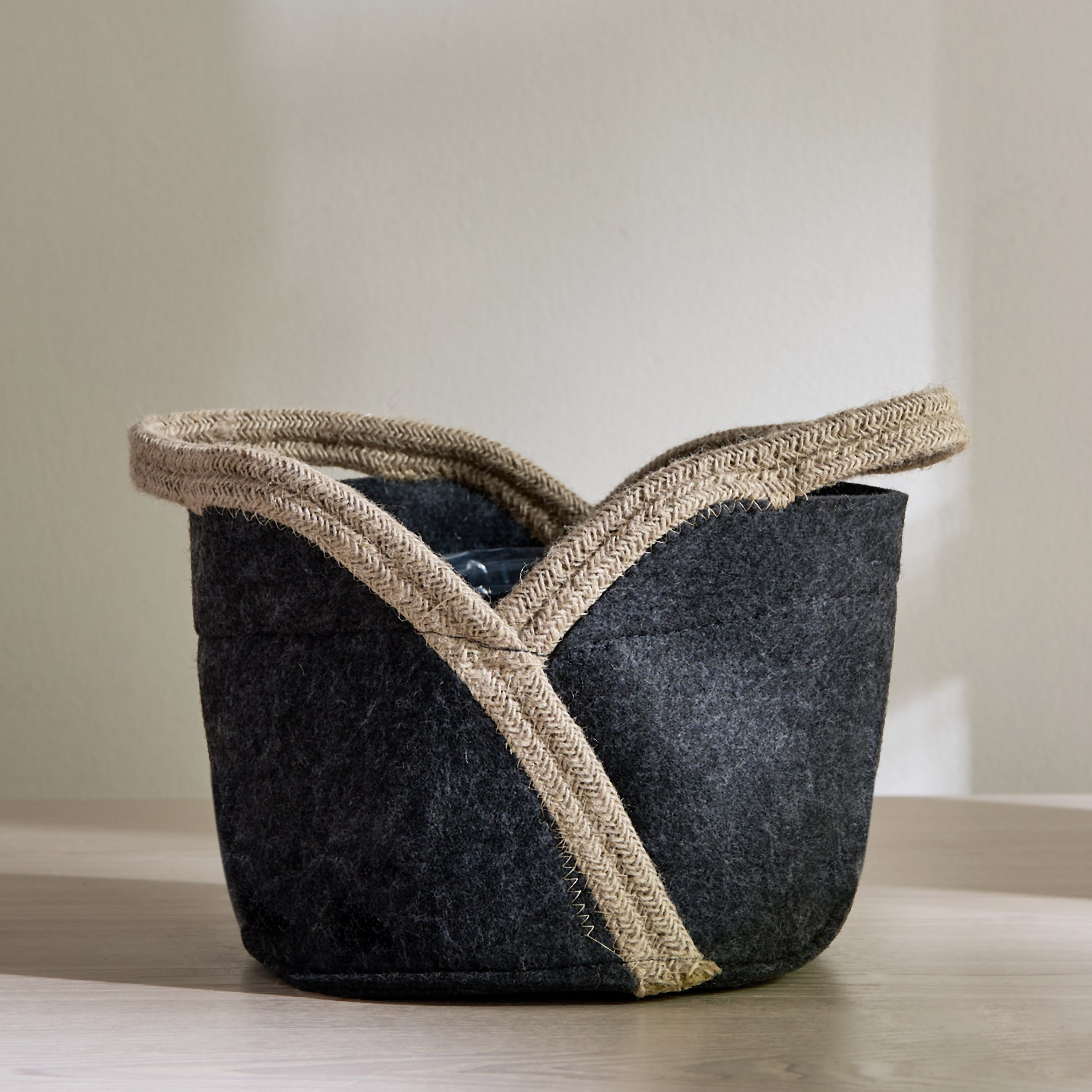 Aronica Jute Planter - 23 cm-household-gardenandoutdoor-potsandplanters-planters-image-2