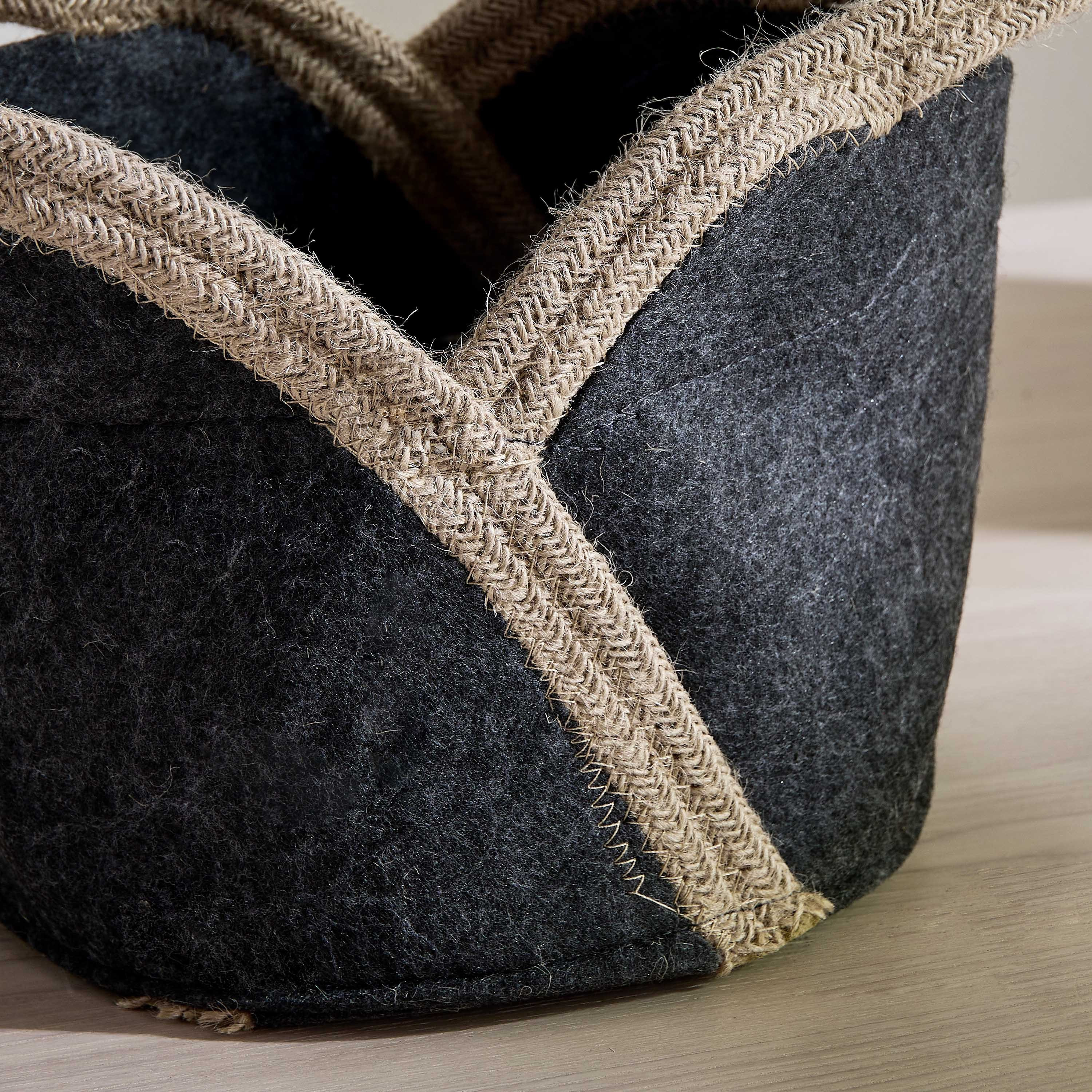 Aronica Jute Planter - 23 cm-household-gardenandoutdoor-potsandplanters-planters-image-3