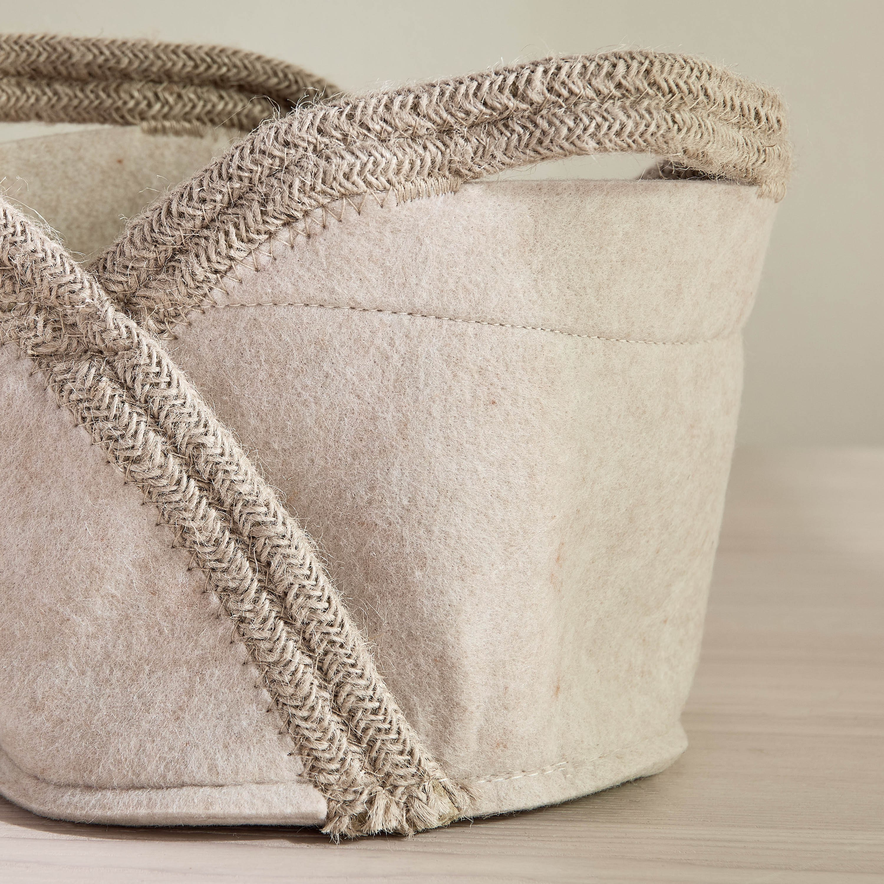 Aronica Felt Rope Planter - 23 cm-household-gardenandoutdoor-potsandplanters-planters-image-3