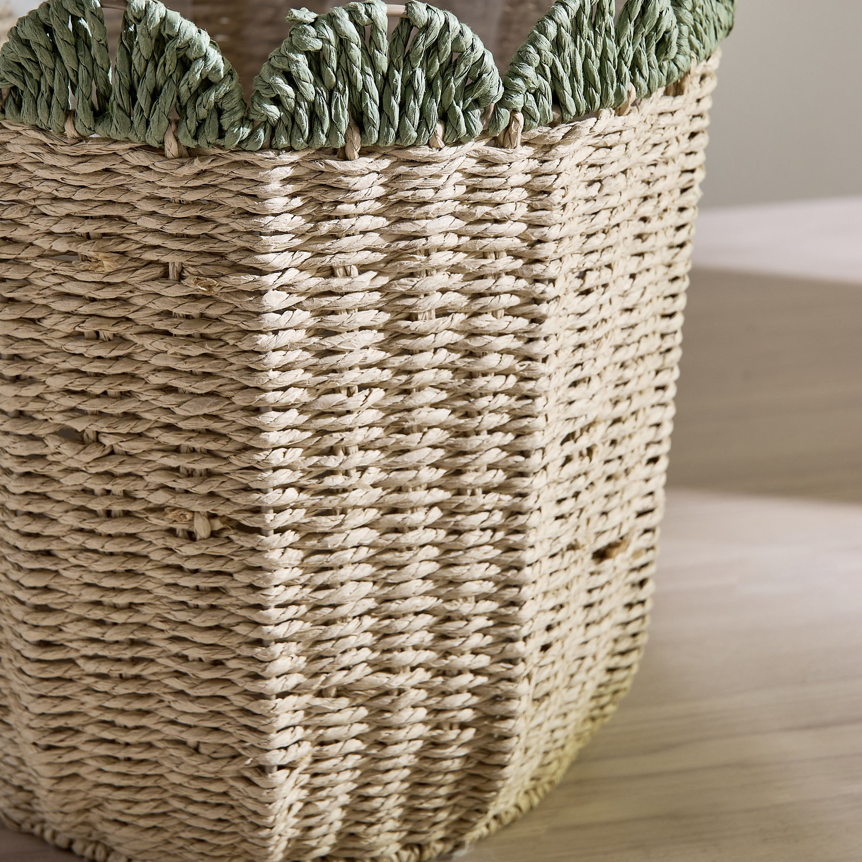 Scallope Rope Planter - 31 cm-household-gardenandoutdoor-potsandplanters-planters-image-3