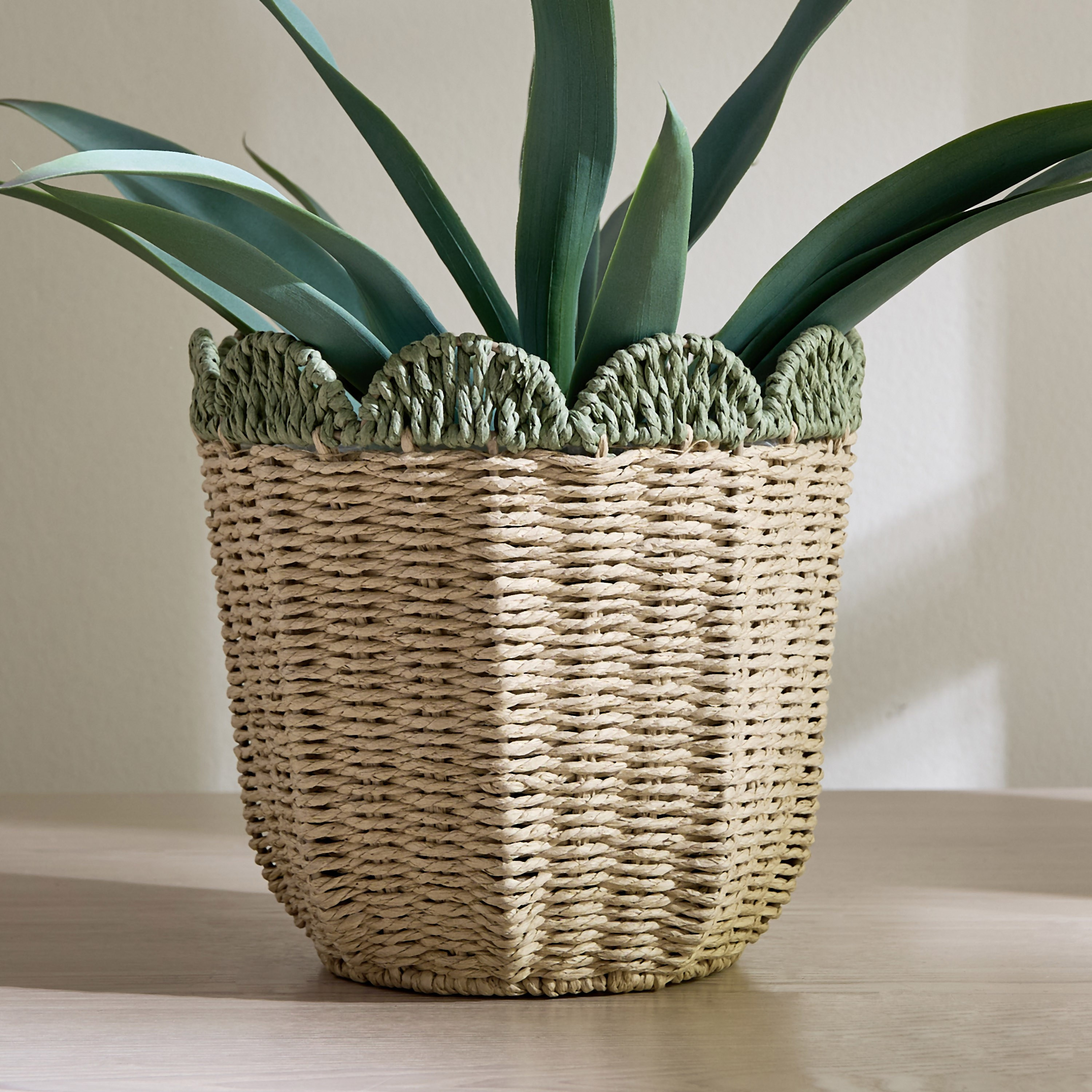 Scalloped Rope Planter - 31 cm-household-gardenandoutdoor-potsandplanters-planters-image-1